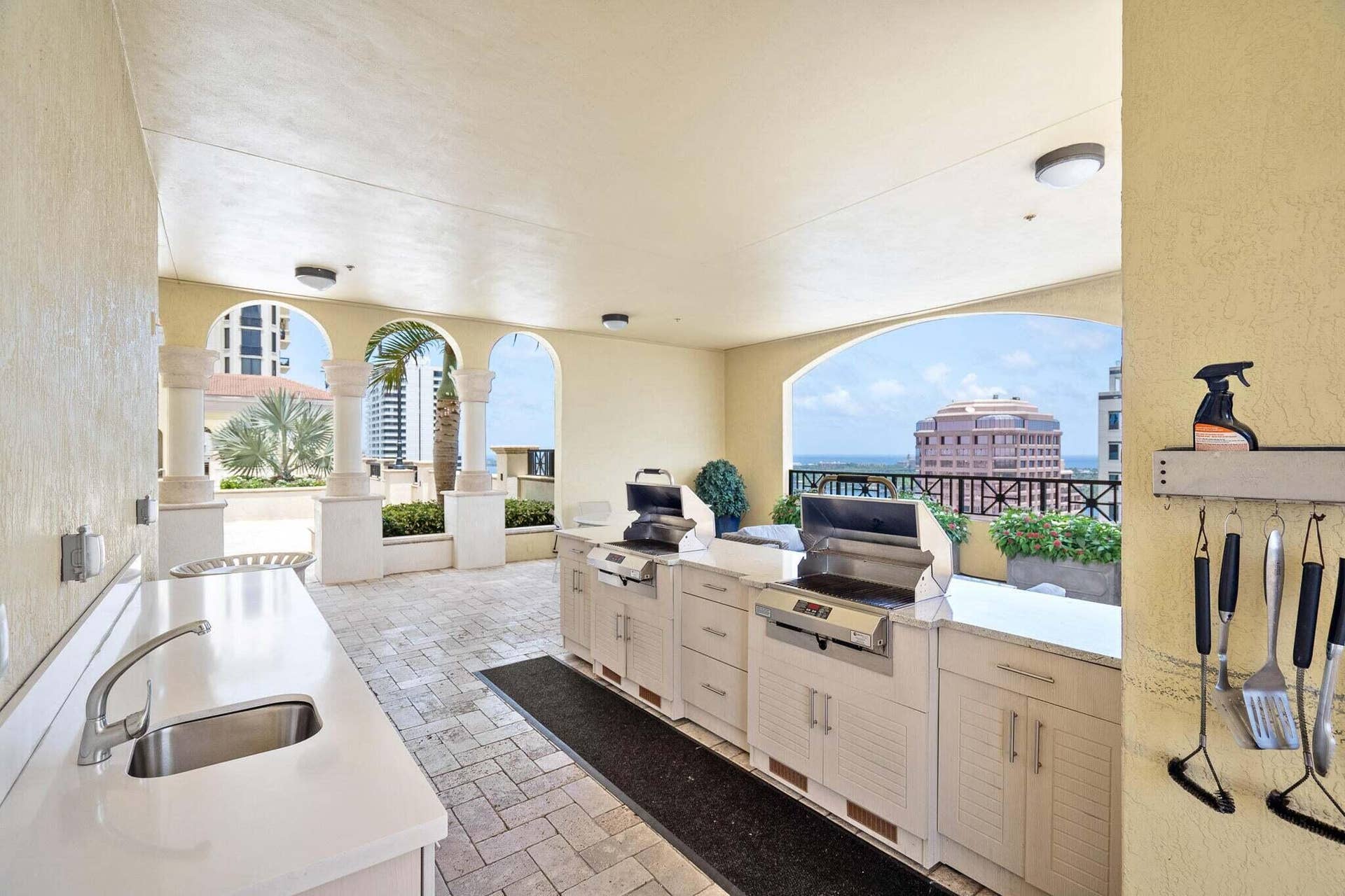 801 S Olive Avenue, #418, West Palm Beach, FL 33401 grills ocean view