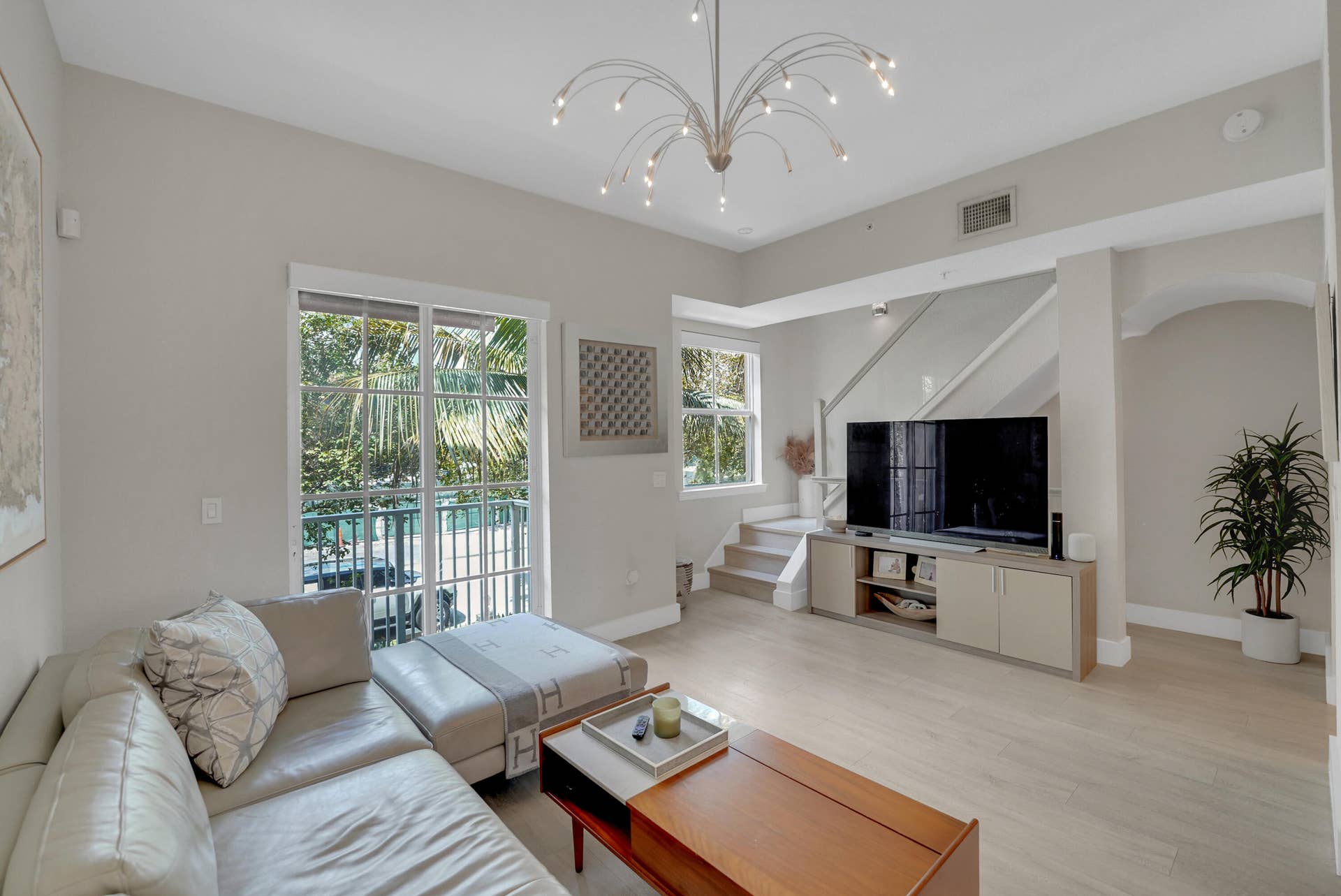 502 NE 7th Avenue, #Unit 1, Fort Lauderdale, FL 33301 Living Room