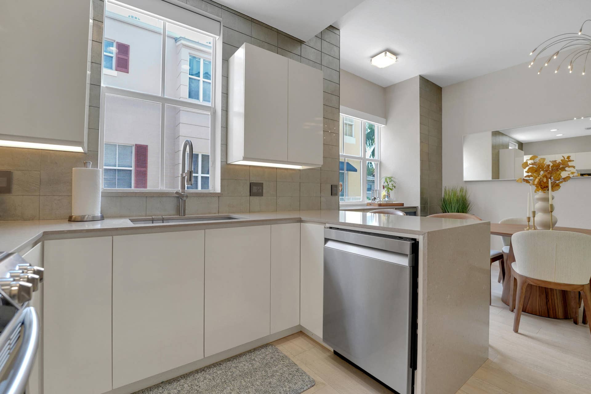 502 NE 7th Avenue, #Unit 1, Fort Lauderdale, FL 33301 Kitchen
