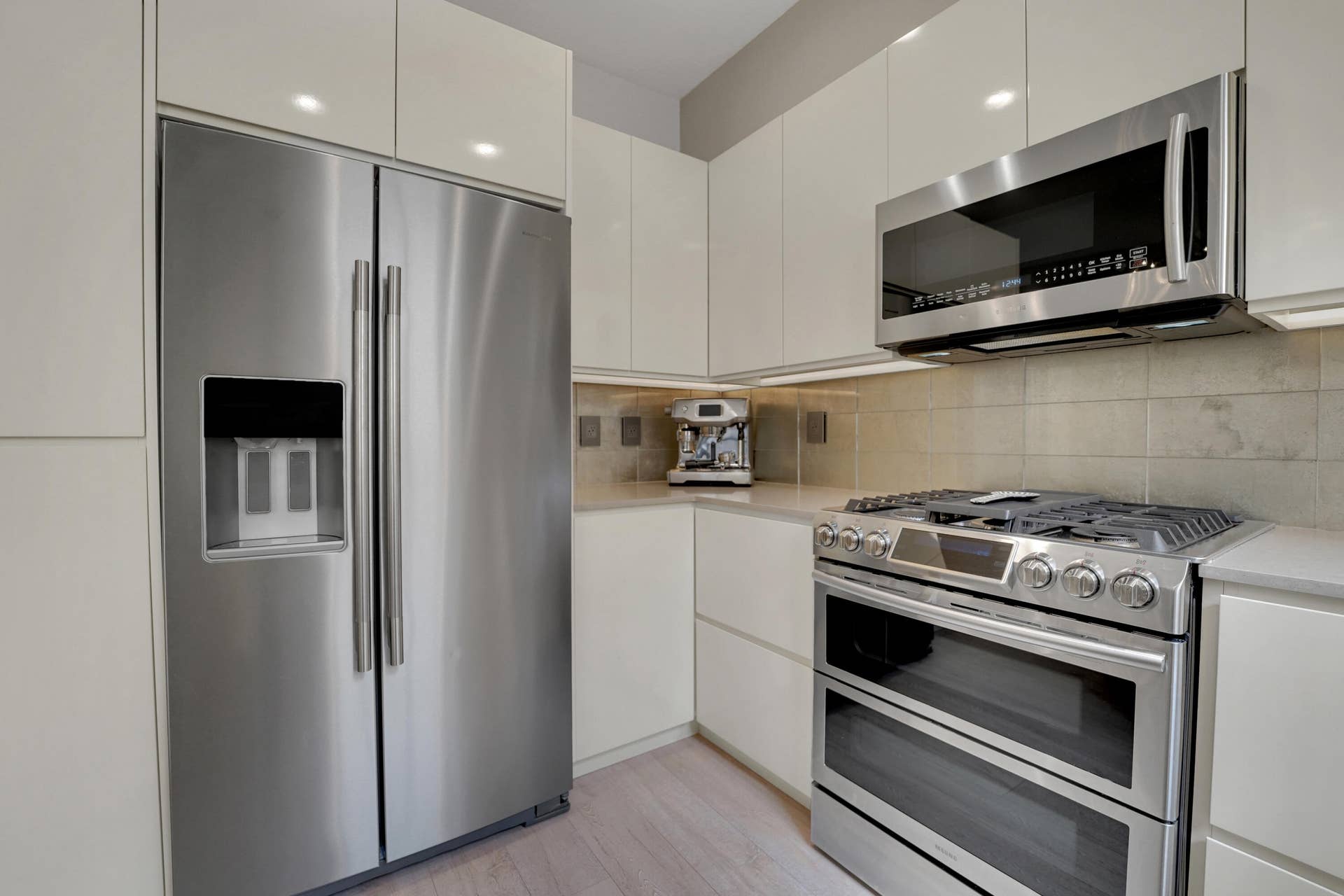 502 NE 7th Avenue, #Unit 1, Fort Lauderdale, FL 33301 Kitchen
