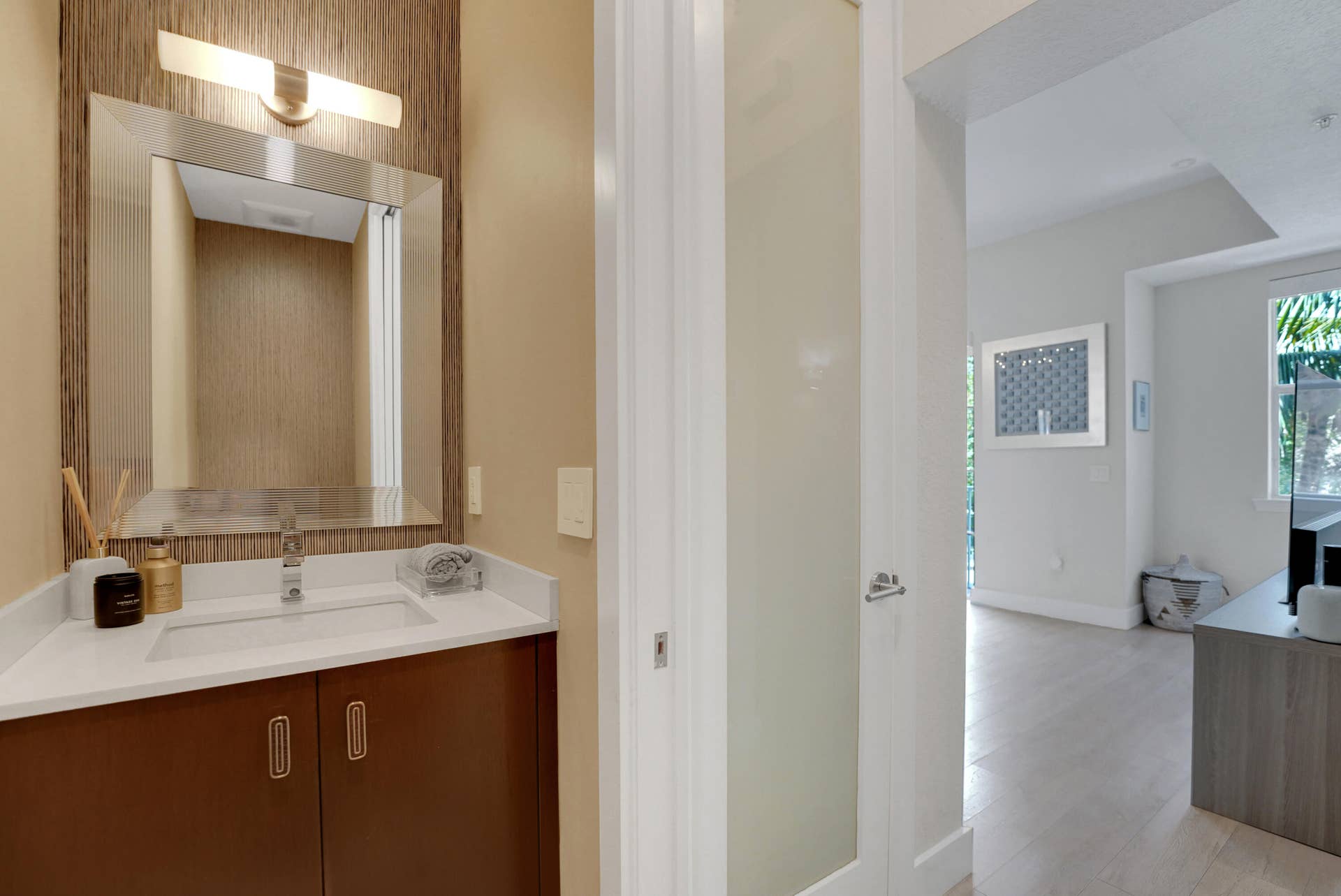 502 NE 7th Avenue, #Unit 1, Fort Lauderdale, FL 33301 Half bath second floor