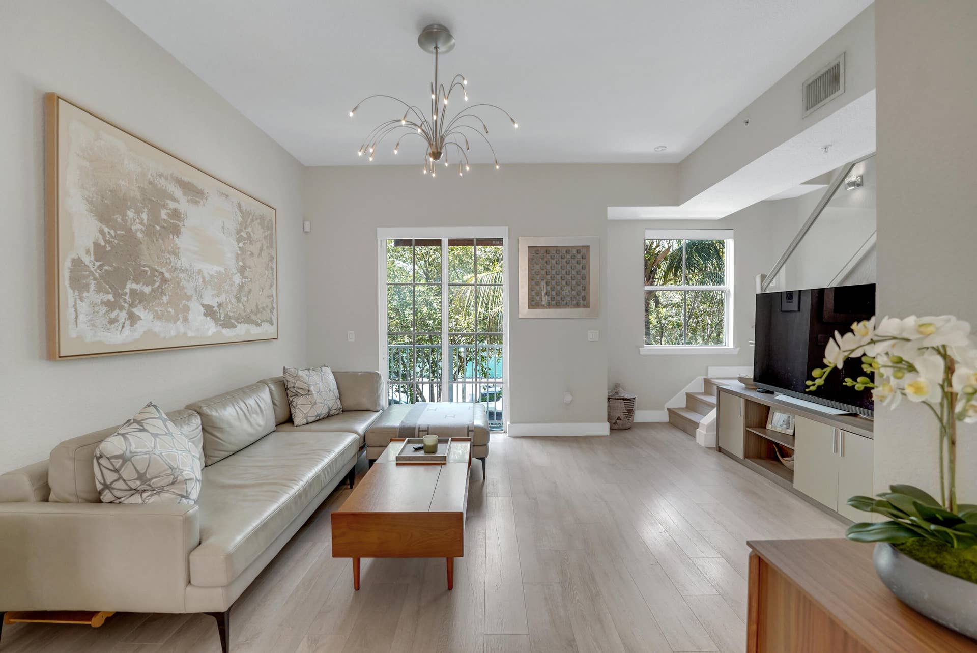 502 NE 7th Avenue, #Unit 1, Fort Lauderdale, FL 33301 Living Room