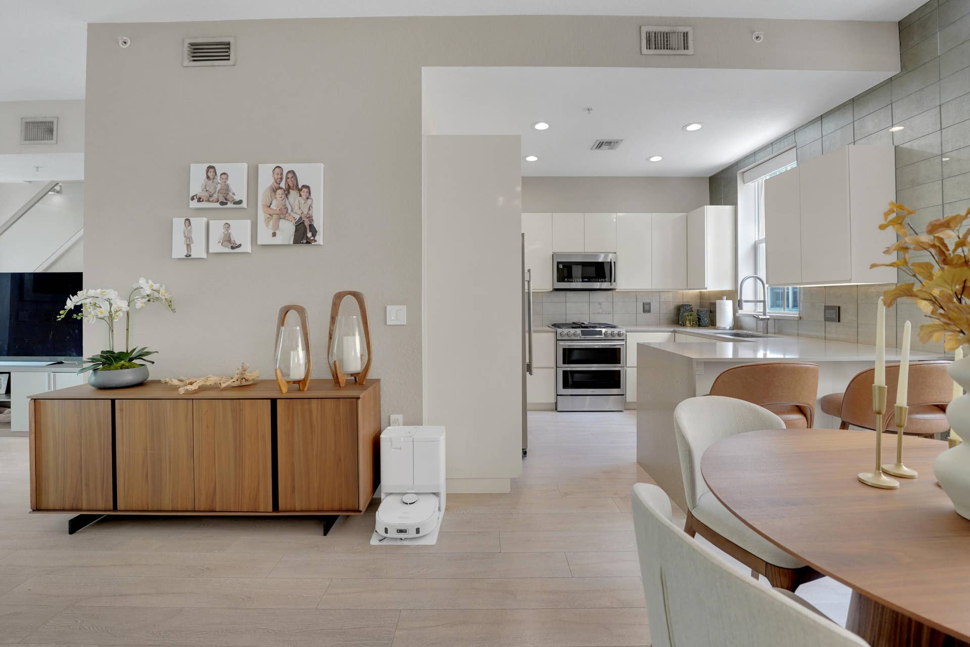 502 NE 7th Avenue, #Unit 1, Fort Lauderdale, FL 33301 Kitchen/dining