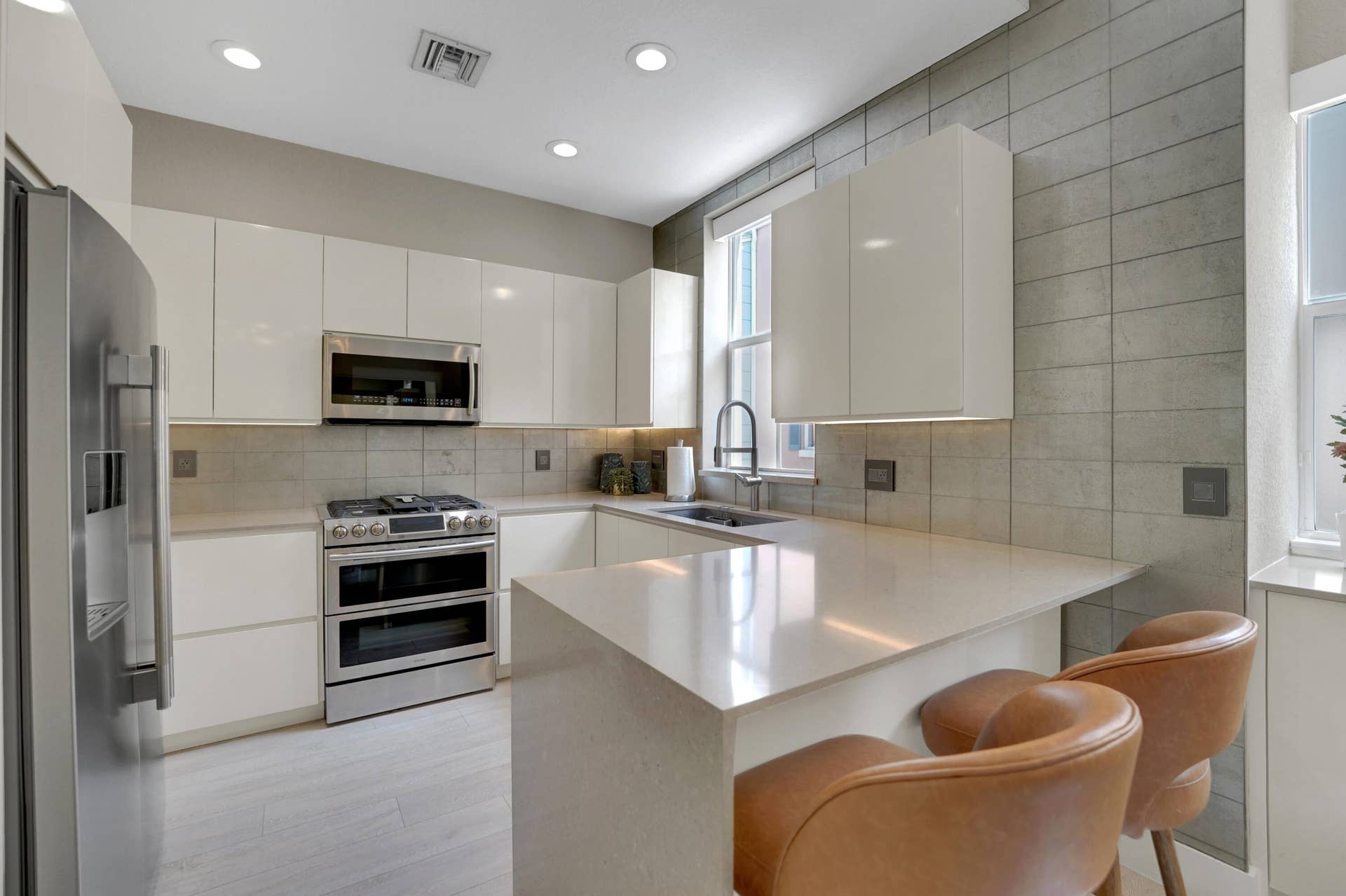 502 NE 7th Avenue, #Unit 1, Fort Lauderdale, FL 33301 Kitchen