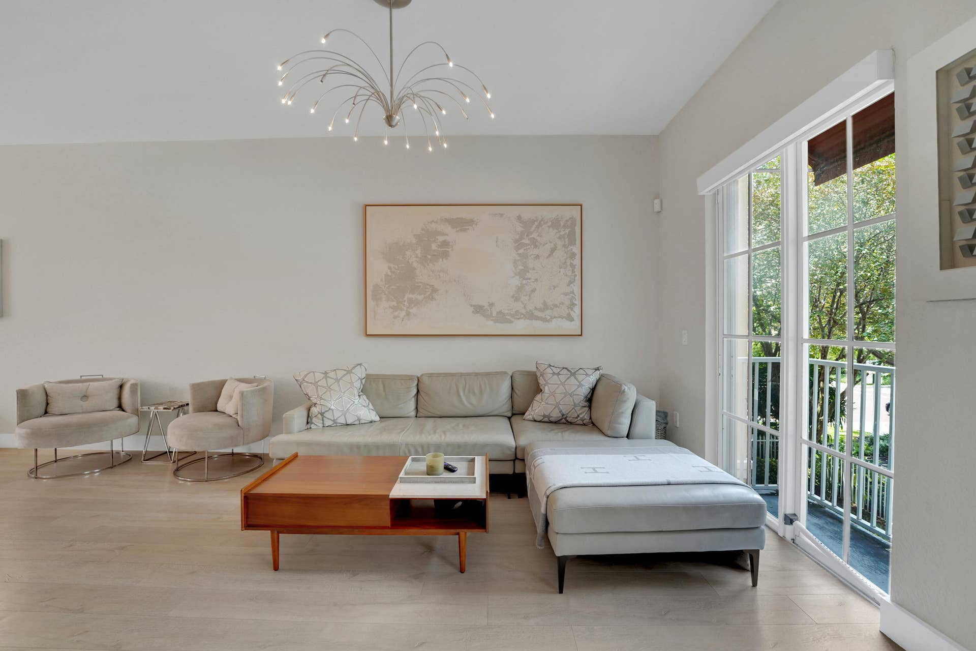 502 NE 7th Avenue, #Unit 1, Fort Lauderdale, FL 33301 Living Room