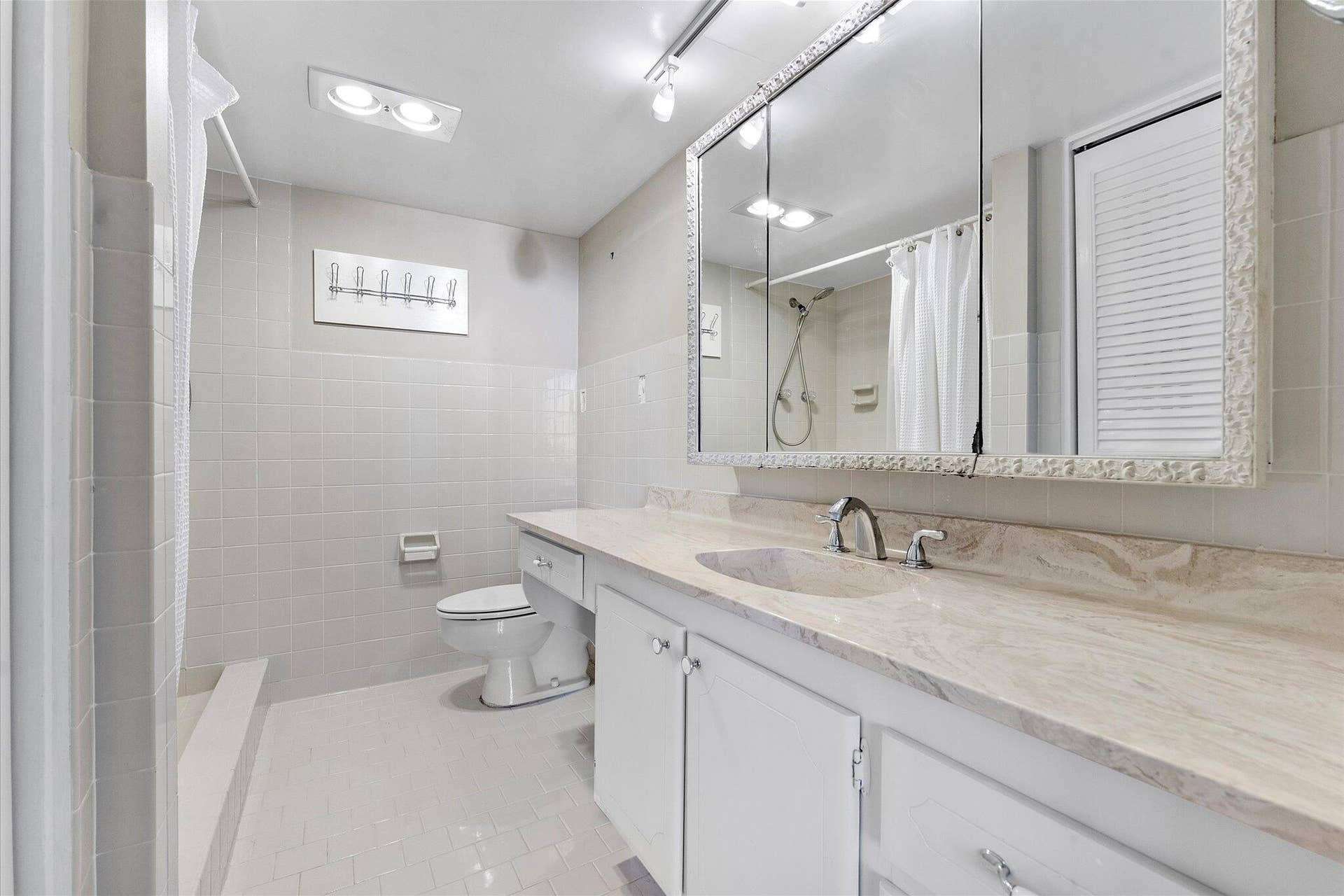 501 SW 11th Place, #418, Boca Raton, FL 33432 Master Bath