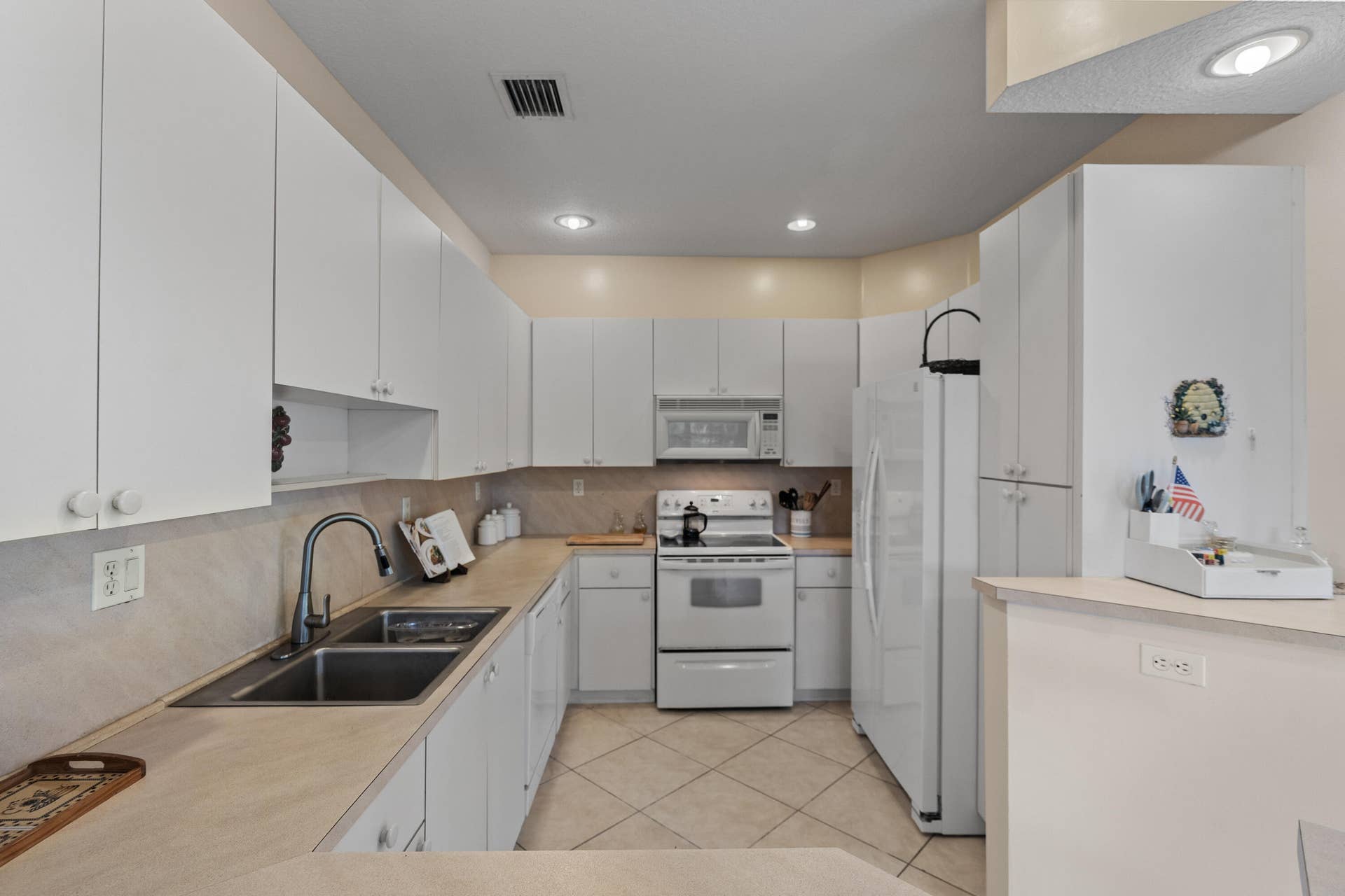 2311 SW 125th Avenue, Miramar, FL 33027 Generous Counter Space for Everyday Meal Prep and Storage