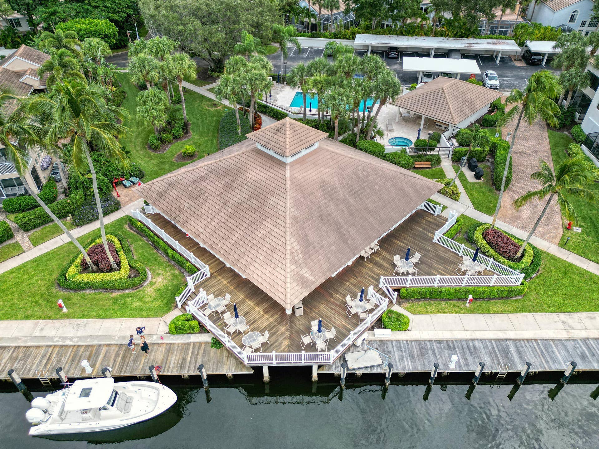 827 OAK HARBOUR Drive, Juno Beach, FL 33408 23 Clubhouse (2)