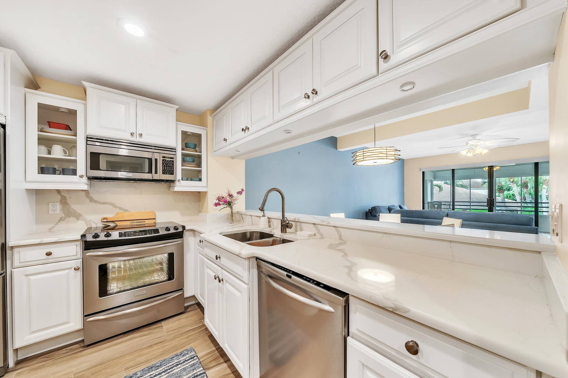 827 OAK HARBOUR Drive, Juno Beach, FL 33408 4 Kitchen (2)