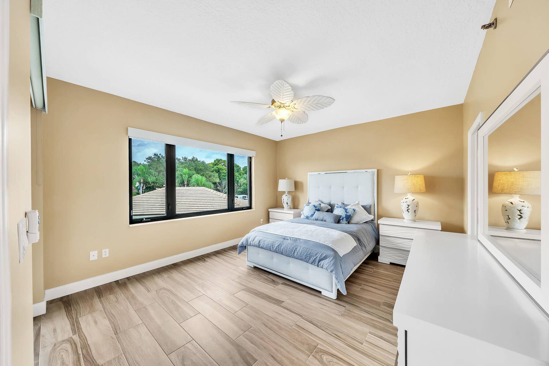 827 OAK HARBOUR Drive, Juno Beach, FL 33408 11 Primary Suite (1)