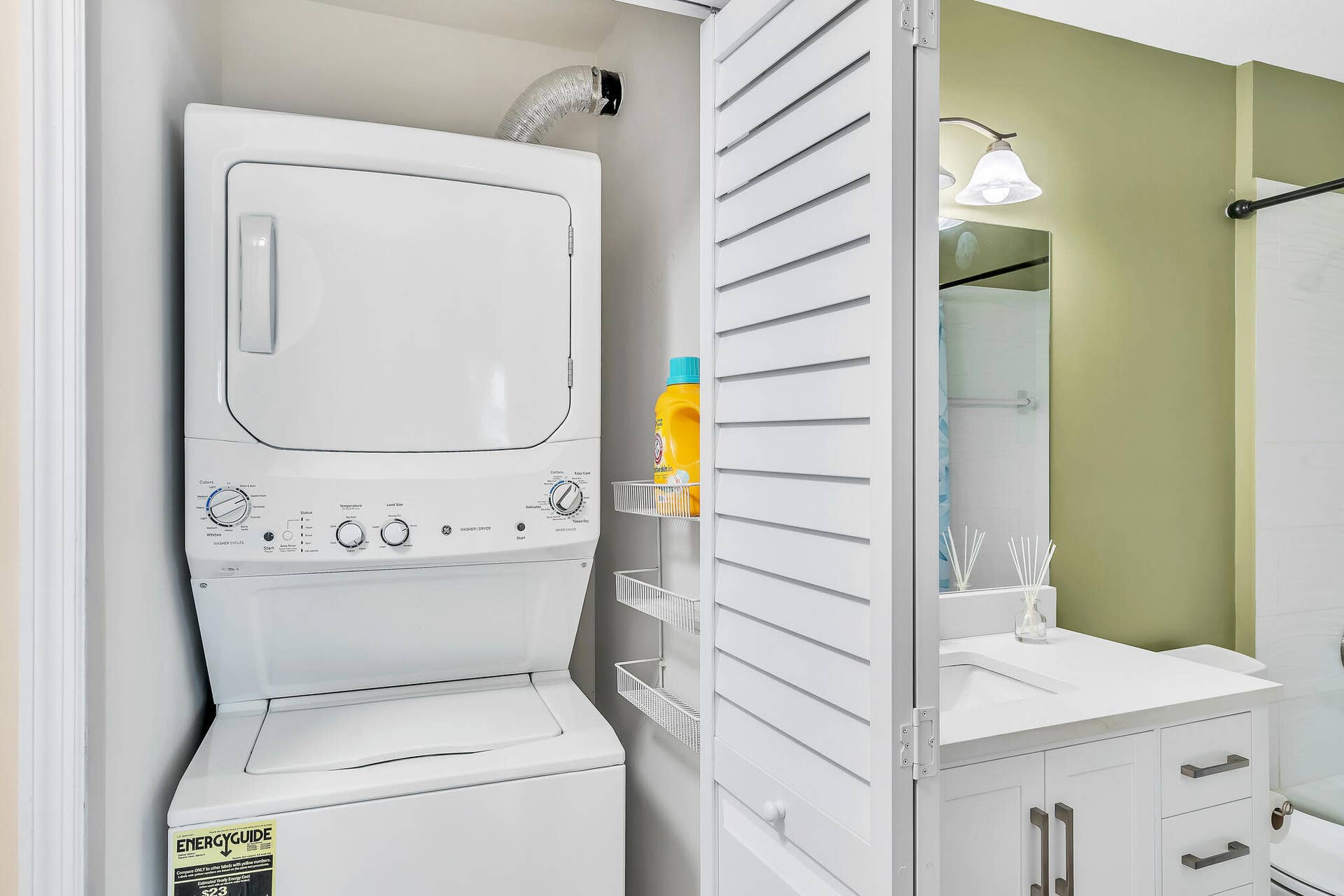 827 OAK HARBOUR Drive, Juno Beach, FL 33408 16 Laundry Closet