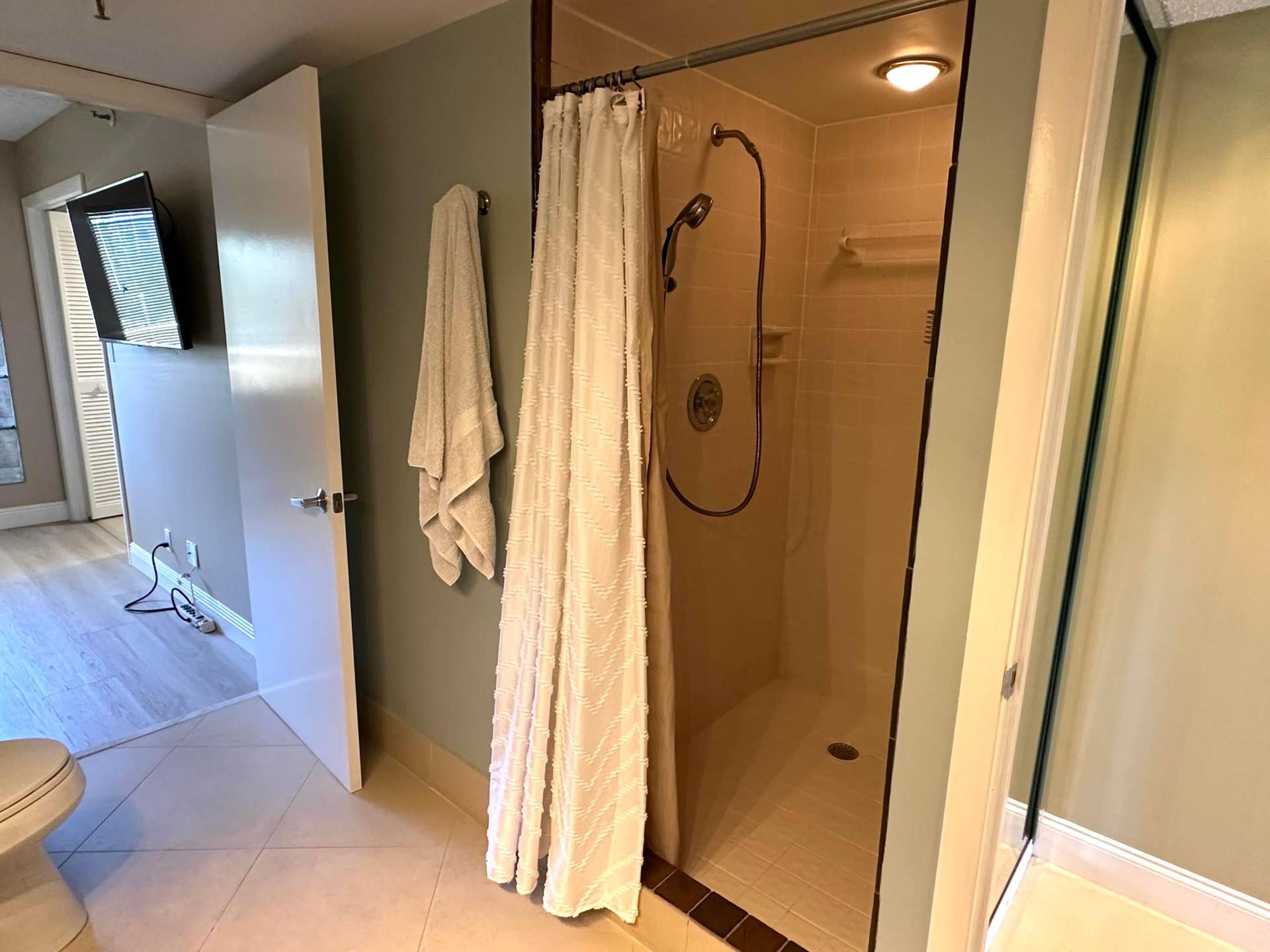 14460 Strathmore Lane, #306, Delray Beach, FL 33446 2nd bathroom large updated shower