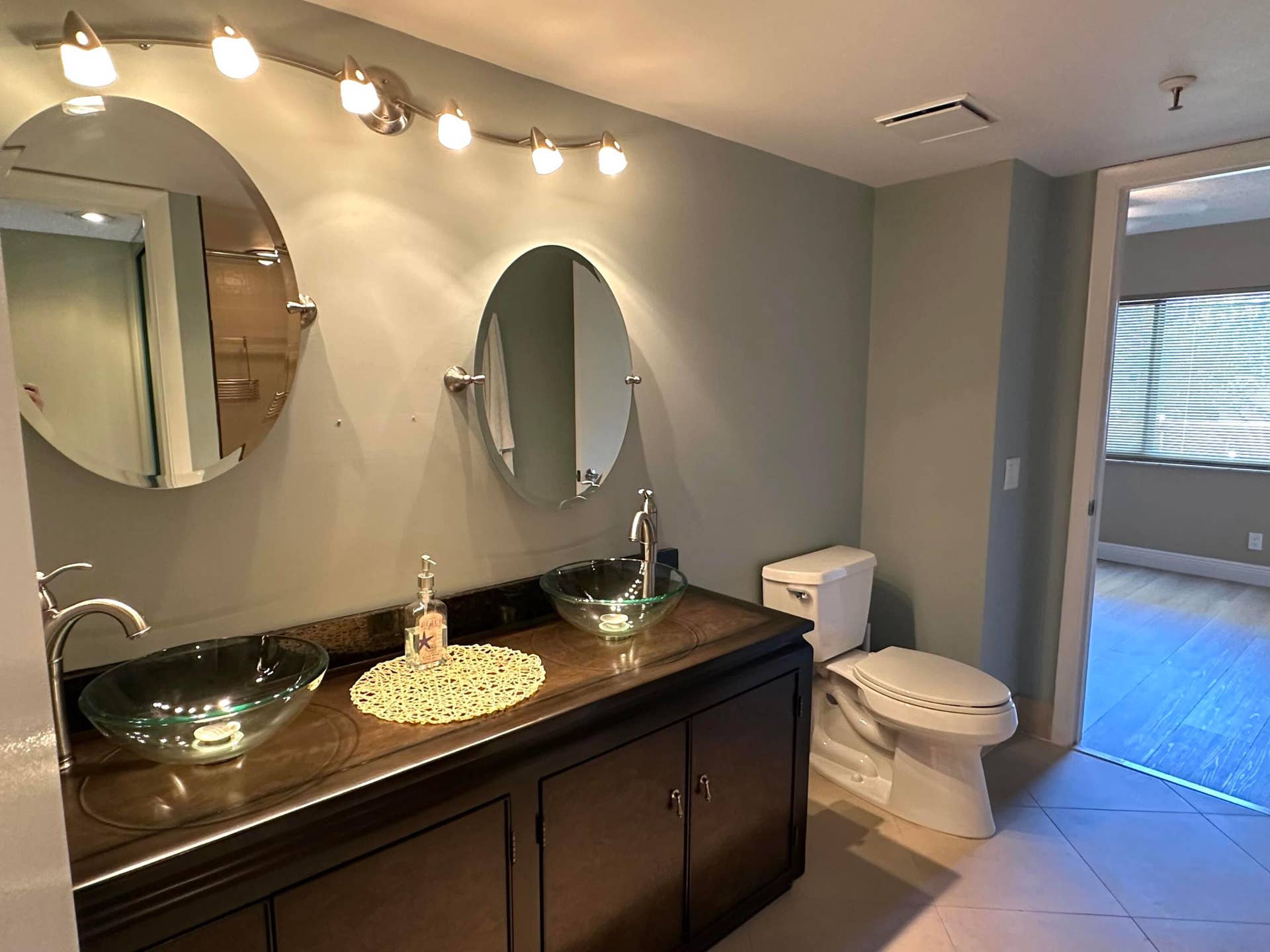 14460 Strathmore Lane, #306, Delray Beach, FL 33446 2 nd bathroom