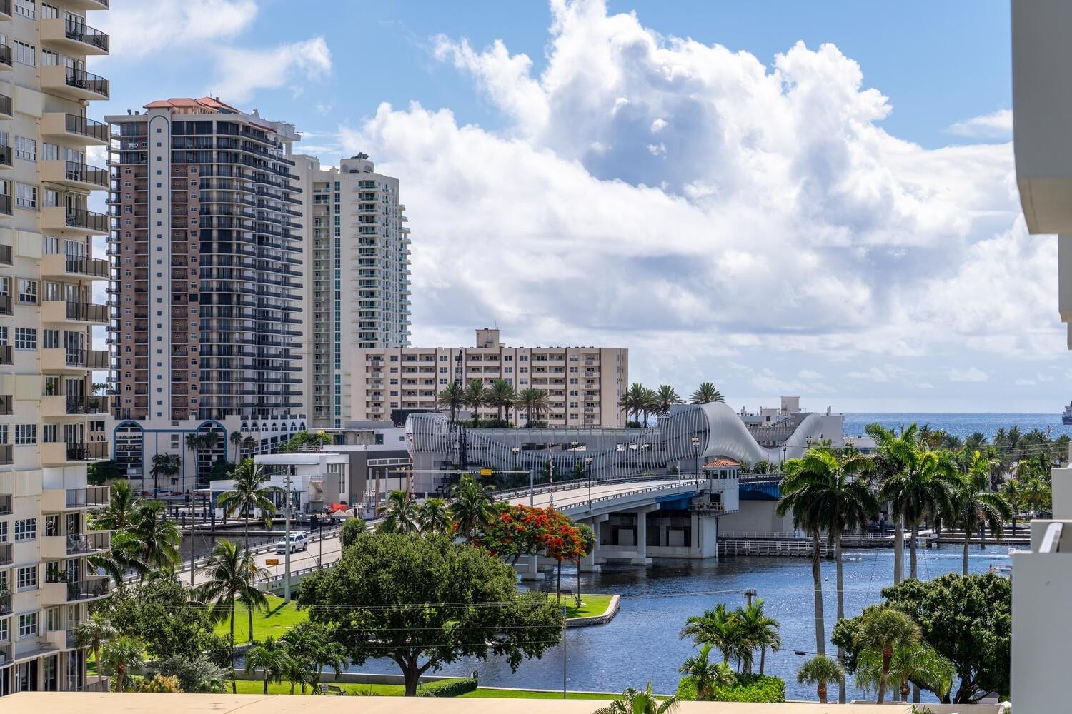 340 Sunset Drive, #806, Fort Lauderdale, FL 33301 Photo 2