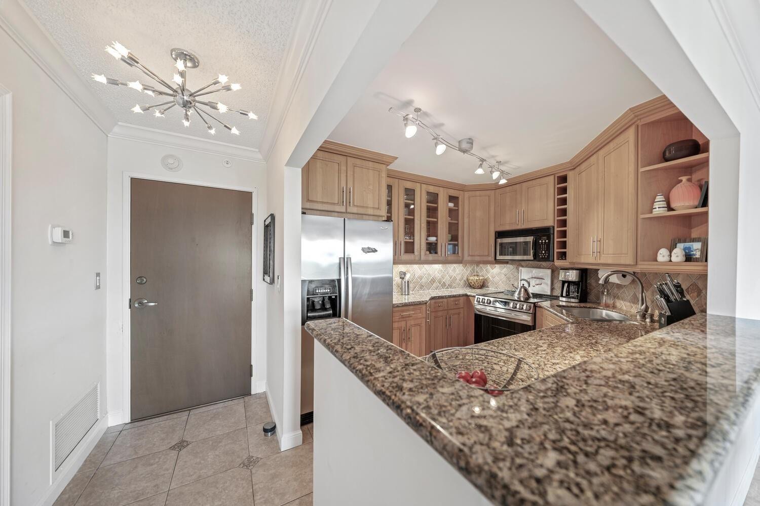 340 Sunset Drive, #806, Fort Lauderdale, FL 33301 Photo 12