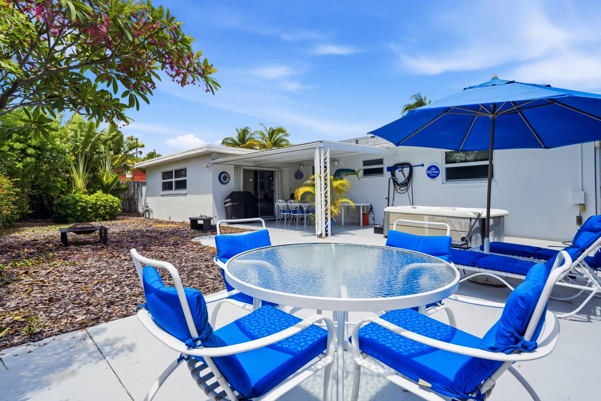 VIRTUAL STAGED BACKI YARD