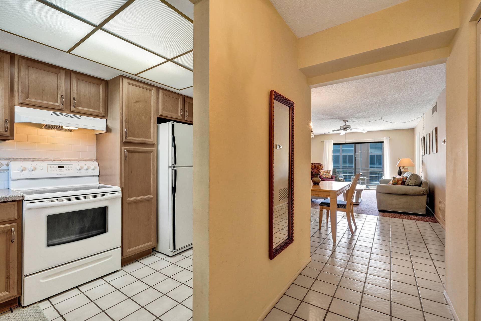 308 GOLFVIEW Road, #406, North Palm Beach, FL 33408 DSC02074