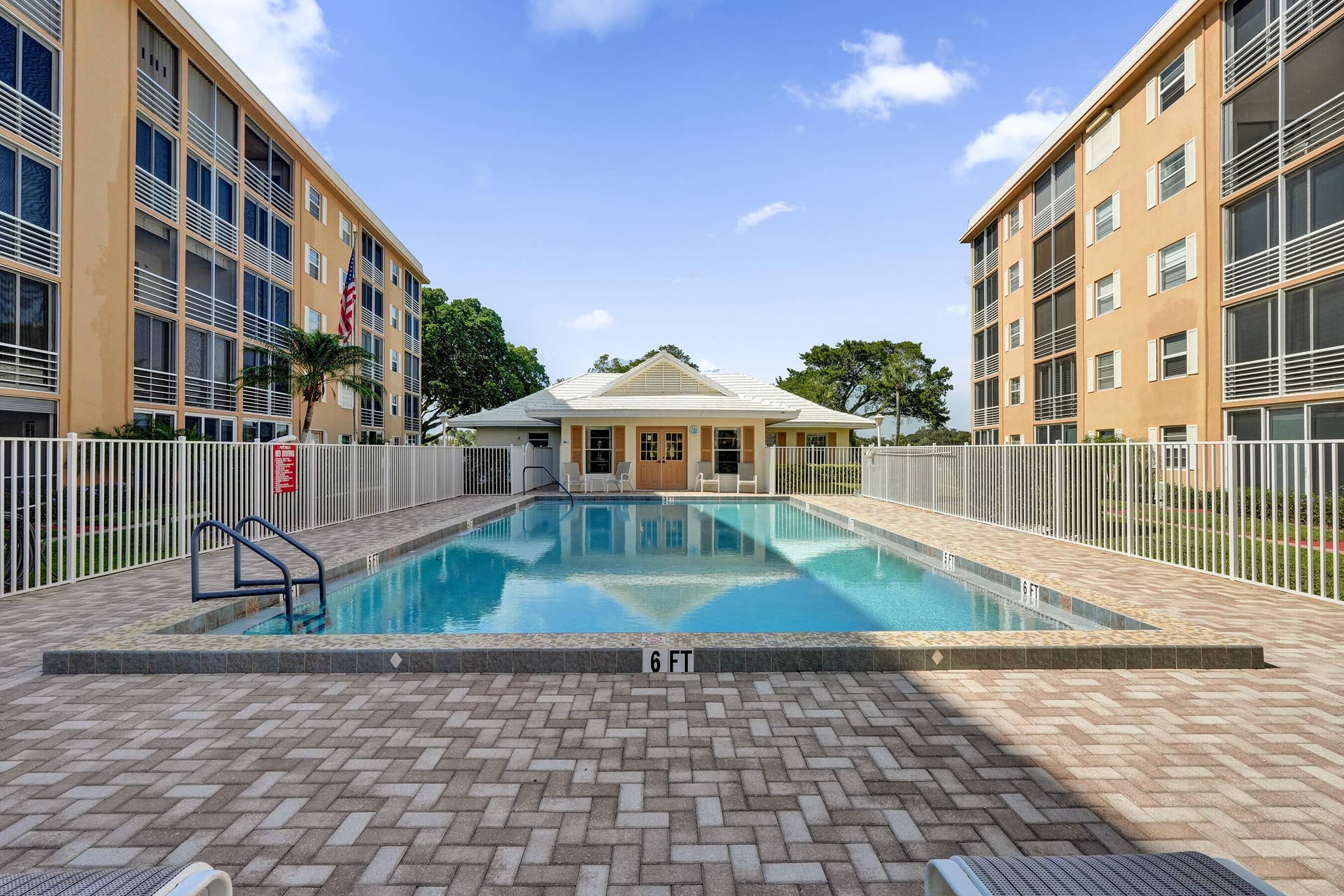 308 GOLFVIEW Road, #406, North Palm Beach, FL 33408 DSC02164