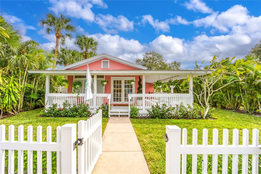 Property photo for 645 SW CLEVELAND Avenue, Stuart, FL