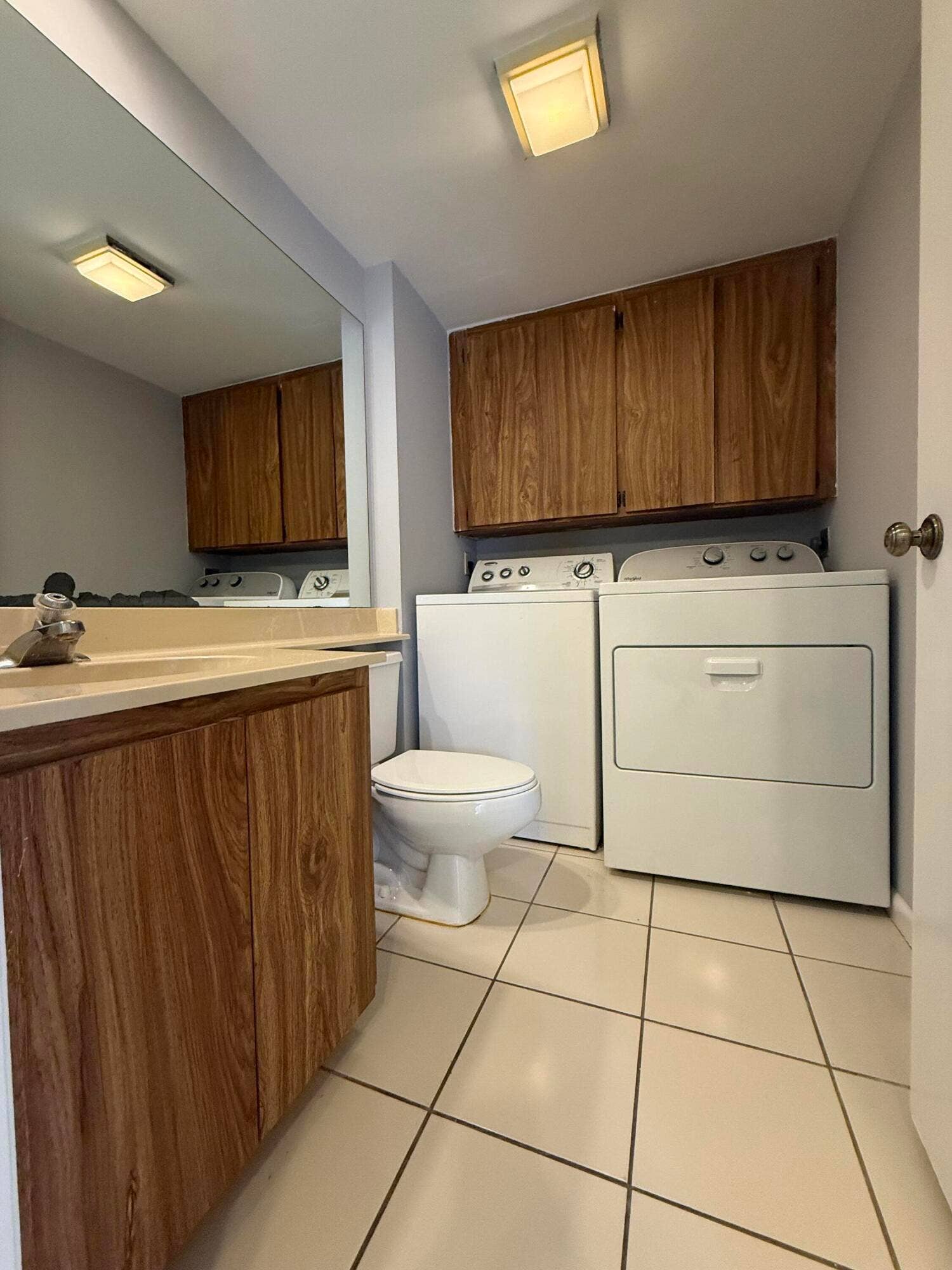 1603 16th Way, West Palm Beach, West Palm Beach, FL 33407 Half bath on lower level with full size washer/dryer.