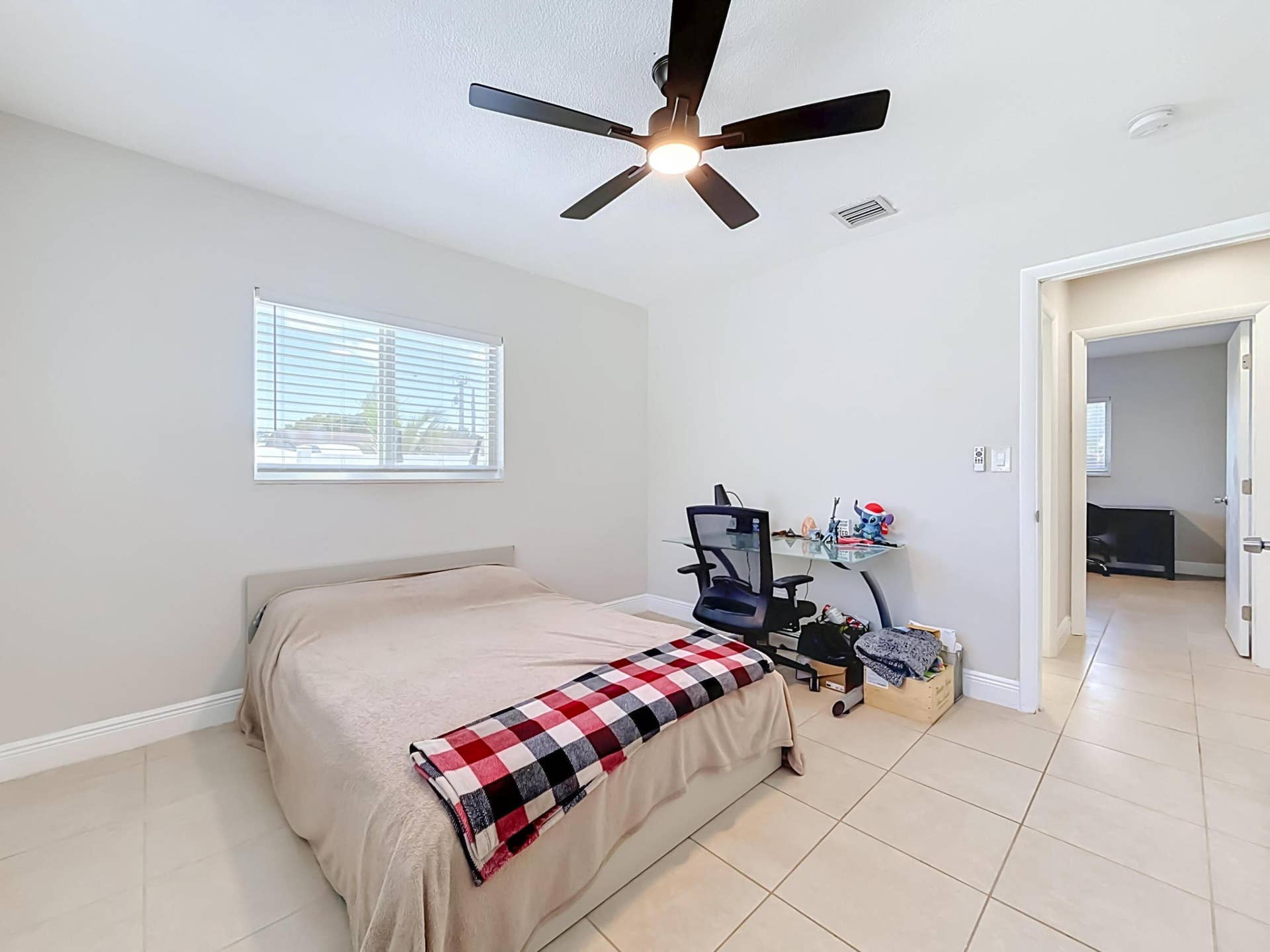 3801 NE 4th Avenue, Pompano Beach, FL 33064 18_beyc6a9564f568284