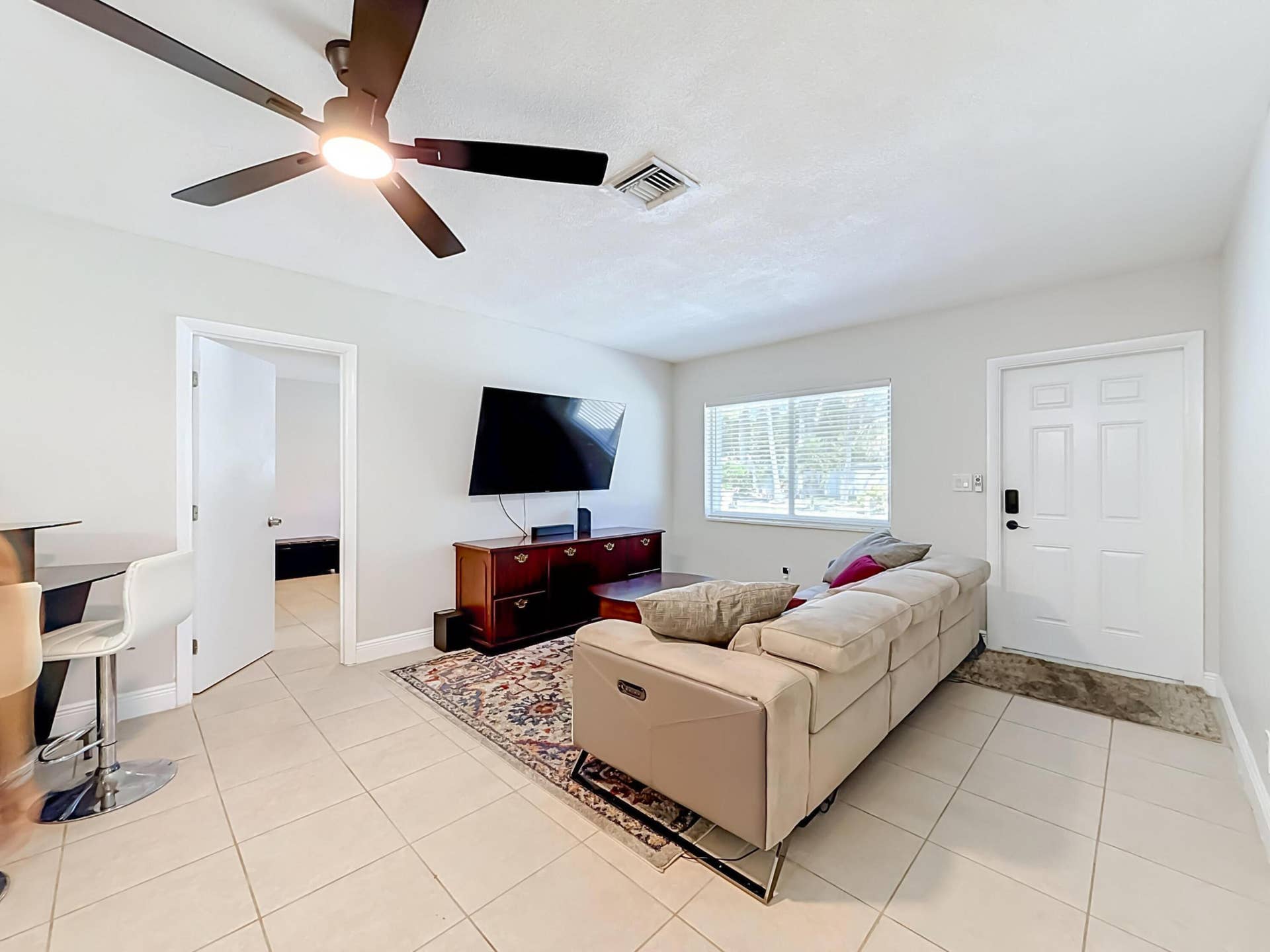 3801 NE 4th Avenue, Pompano Beach, FL 33064 04_beyc6a9564c430be8