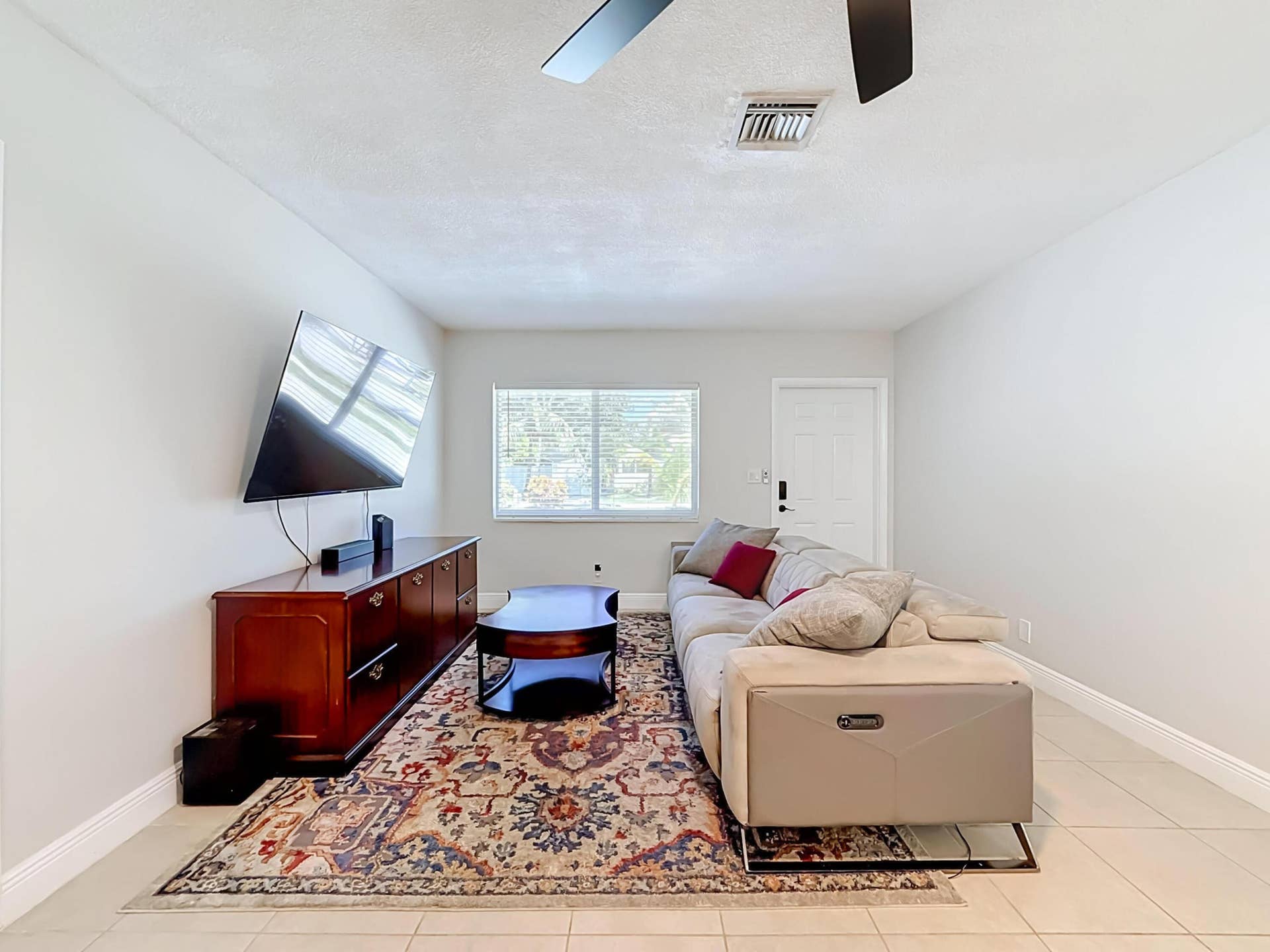 3801 NE 4th Avenue, Pompano Beach, FL 33064 05_beyc6a9564c7c8904