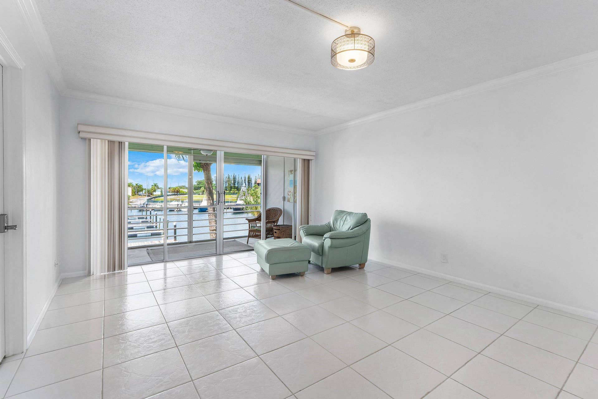 29 Yacht Club Drive, #304, North Palm Beach, FL 33408 004-29YachtClubDrive-304-NorthPalmBeach-