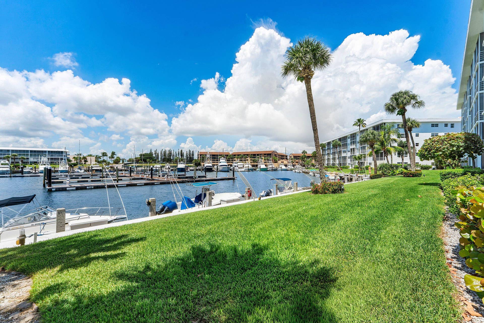 29 Yacht Club Drive, #304, North Palm Beach, FL 33408 029-29YachtClubDrive-304-NorthPalmBeach-