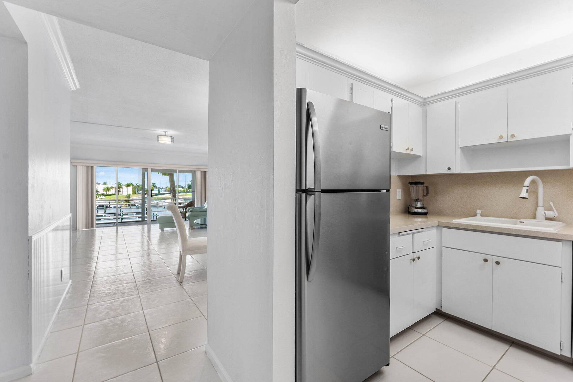 29 Yacht Club Drive, #304, North Palm Beach, FL 33408 009-29YachtClubDrive-304-NorthPalmBeach-