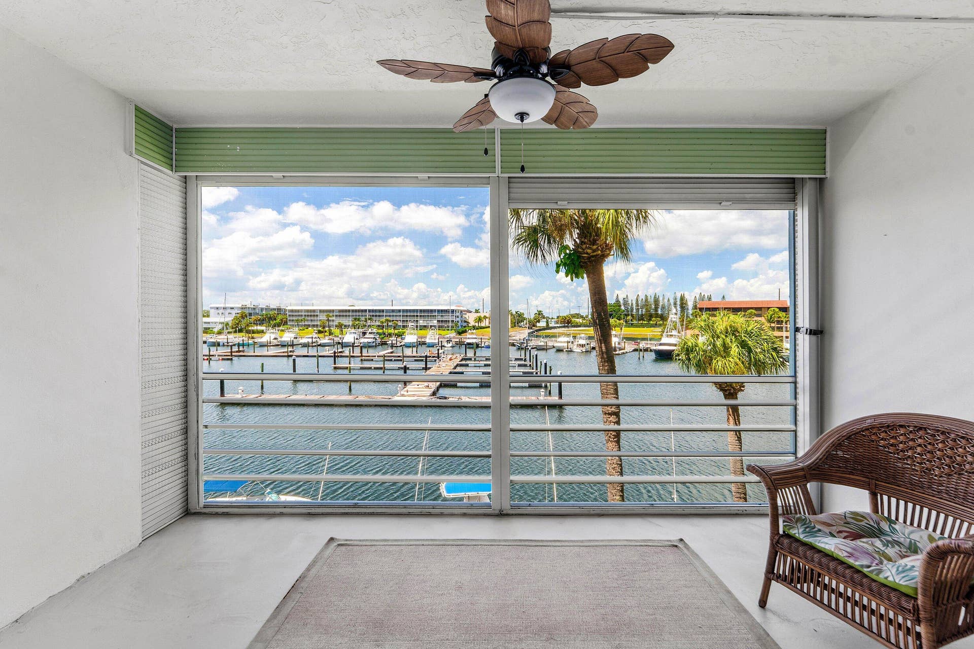 29 Yacht Club Drive, #304, North Palm Beach, FL 33408 025-29YachtClubDrive-304-NorthPalmBeach-