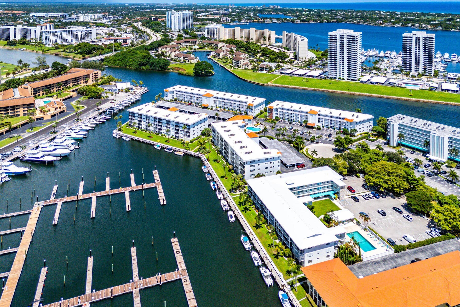 29 Yacht Club Drive, #304, North Palm Beach, FL 33408 044-29YachtClubDrive-304-NorthPalmBeach-