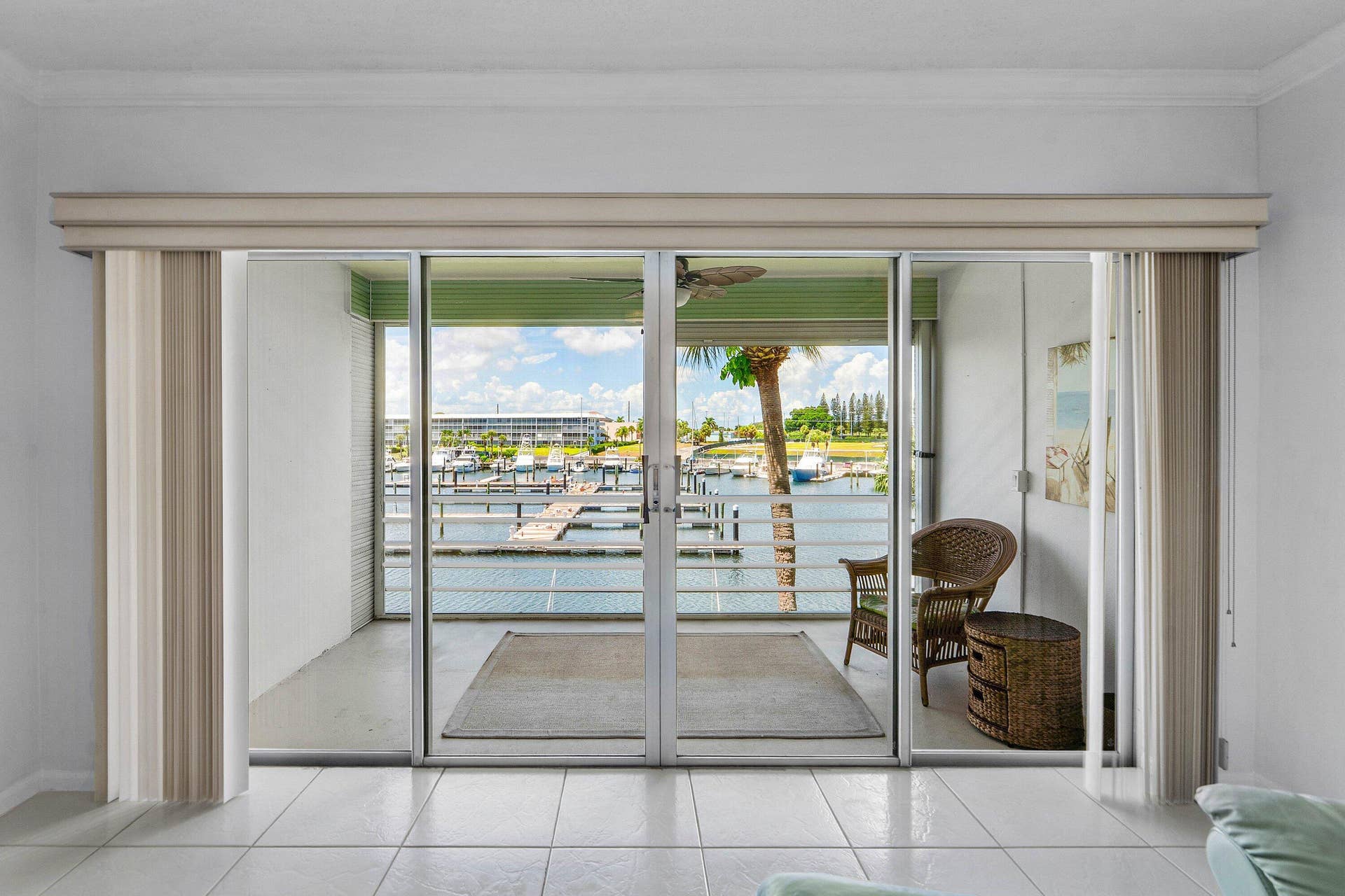 29 Yacht Club Drive, #304, North Palm Beach, FL 33408 024-29YachtClubDrive-304-NorthPalmBeach-