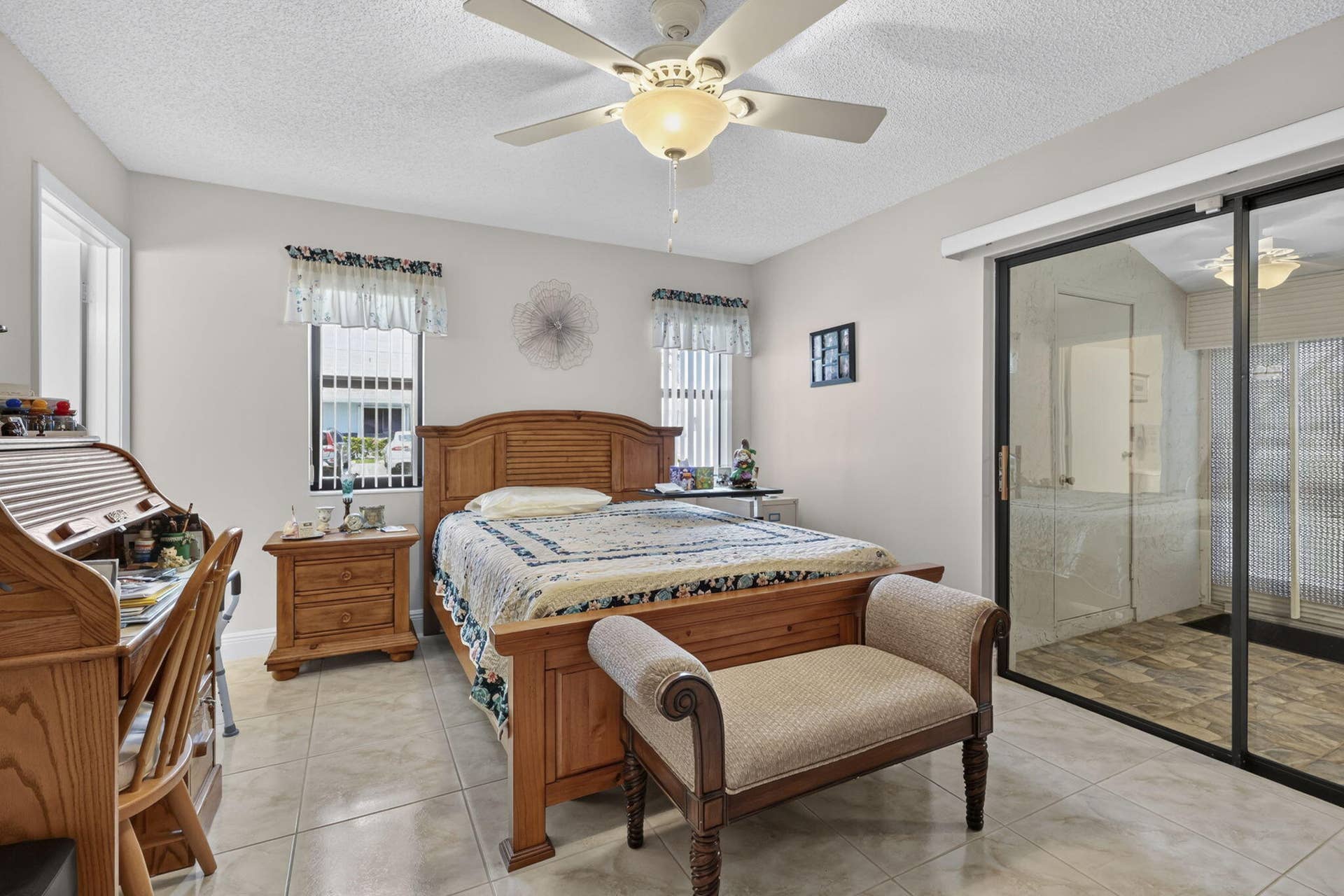 2641 Gately Drive W, #1301, West Palm Beach, FL 33415 25-web-or-mls-025_BS1A6401