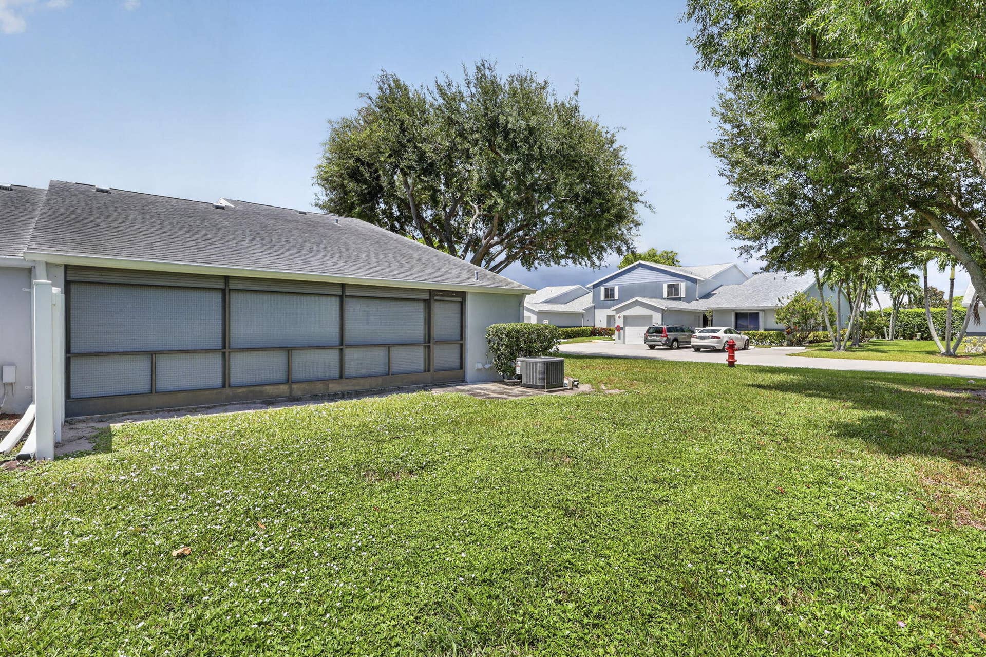2641 Gately Drive W, #1301, West Palm Beach, FL 33415 40-web-or-mls-039_BS1A6338