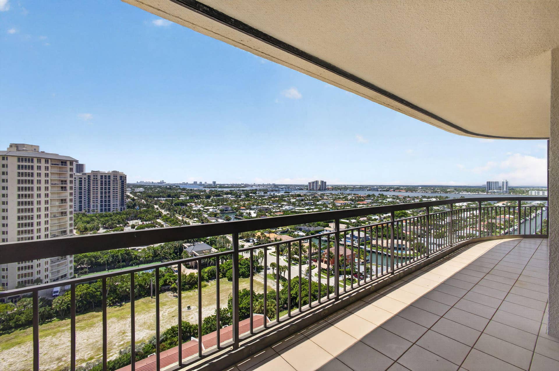 4100 N OCEAN Drive, #1904, Singer Island, FL 33404 44-web-or-mls-5D1A0673