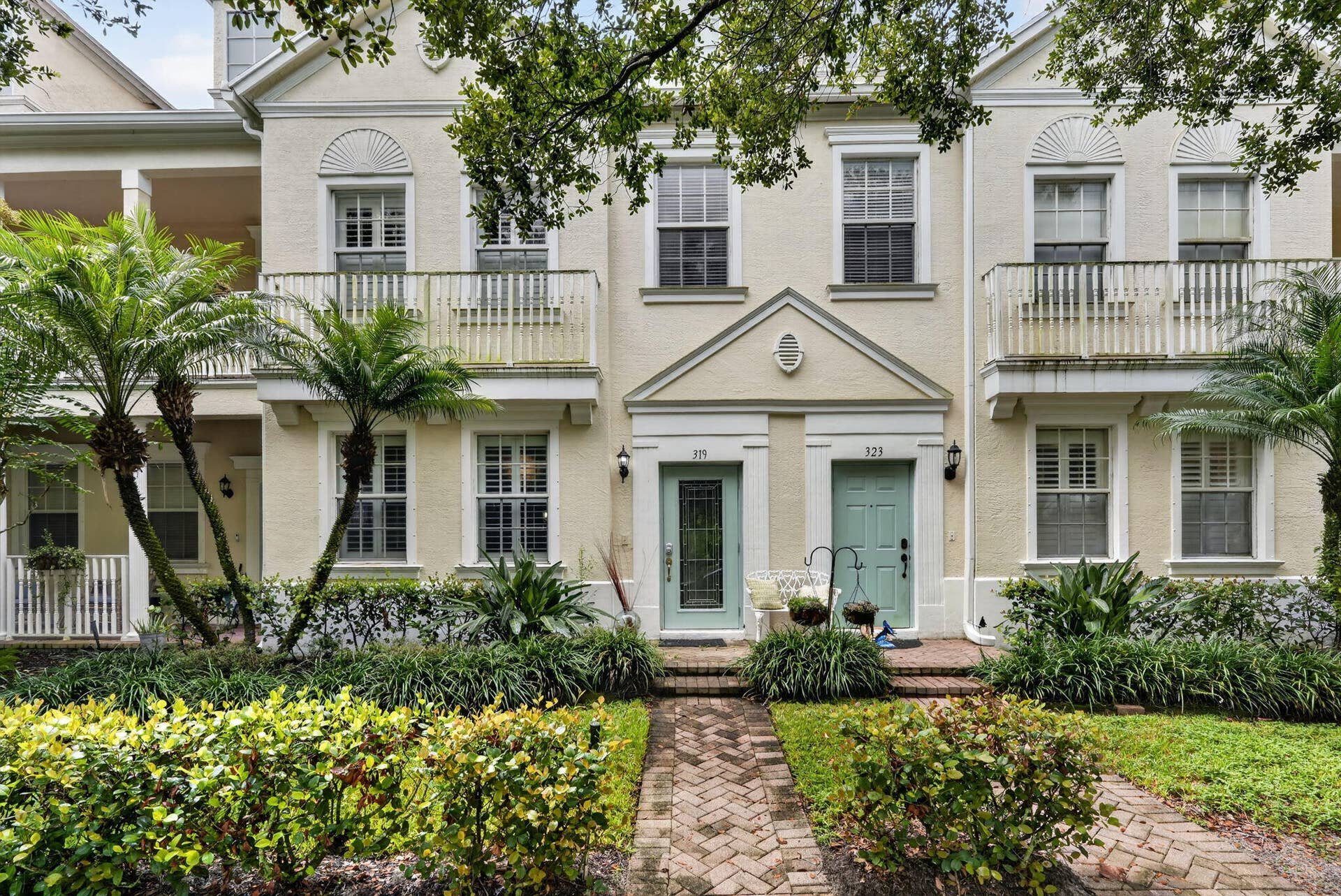 319 E BAY CEDAR Circle, Jupiter, FL 33458 .