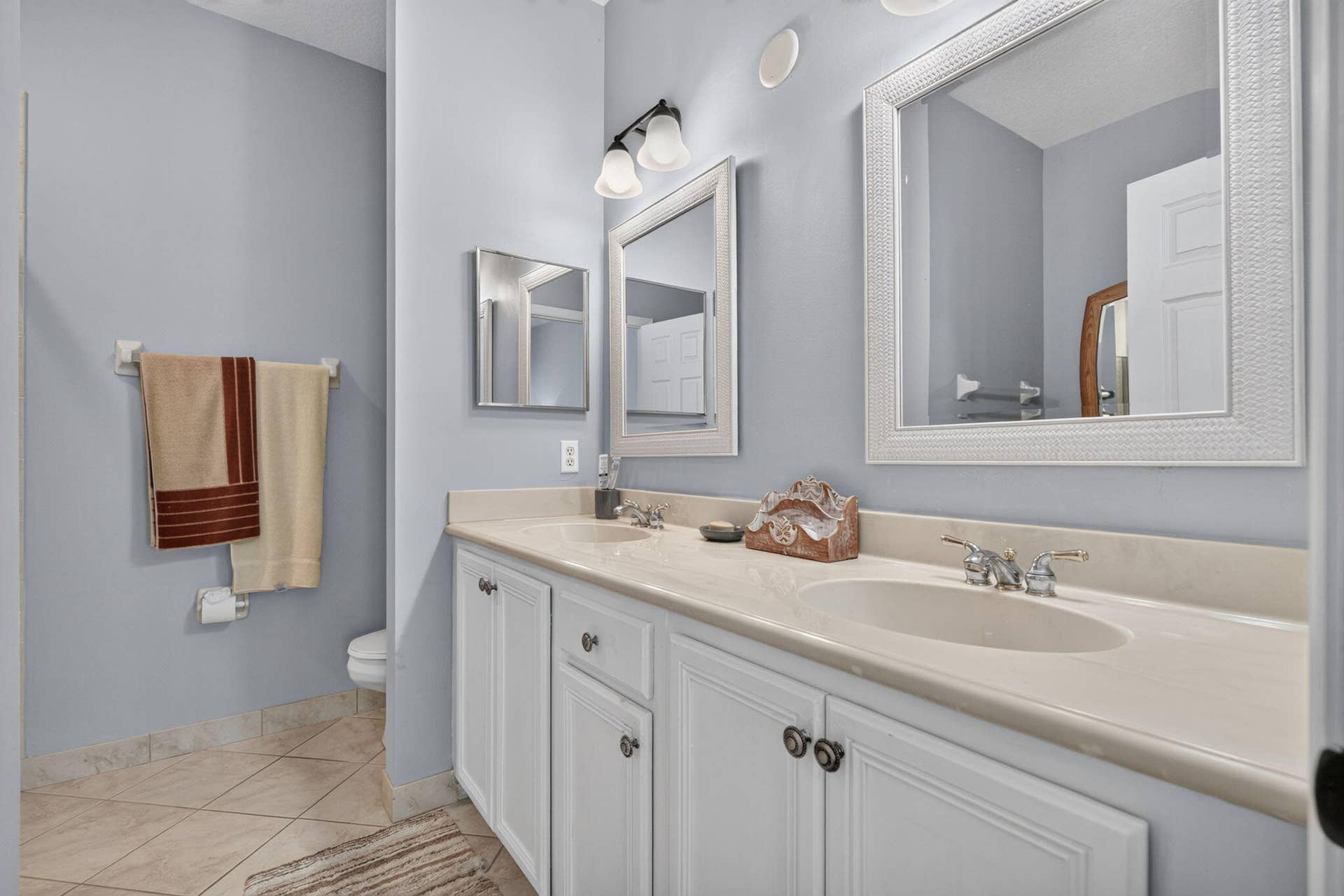 319 E BAY CEDAR Circle, Jupiter, FL 33458 .