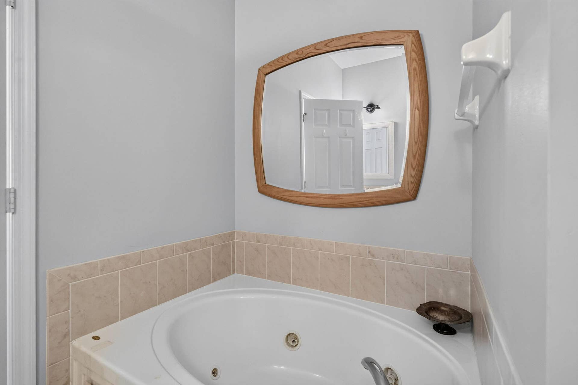 319 E BAY CEDAR Circle, Jupiter, FL 33458 .