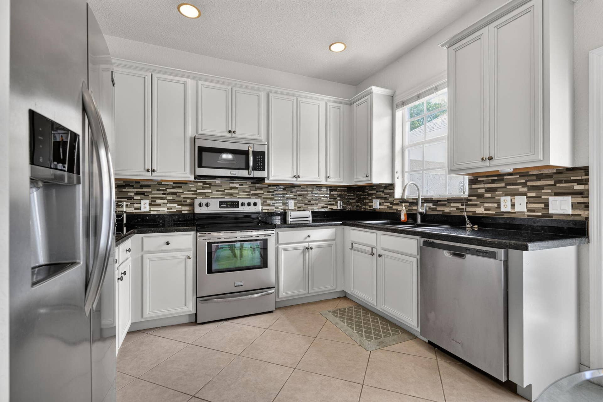 319 E BAY CEDAR Circle, Jupiter, FL 33458 .