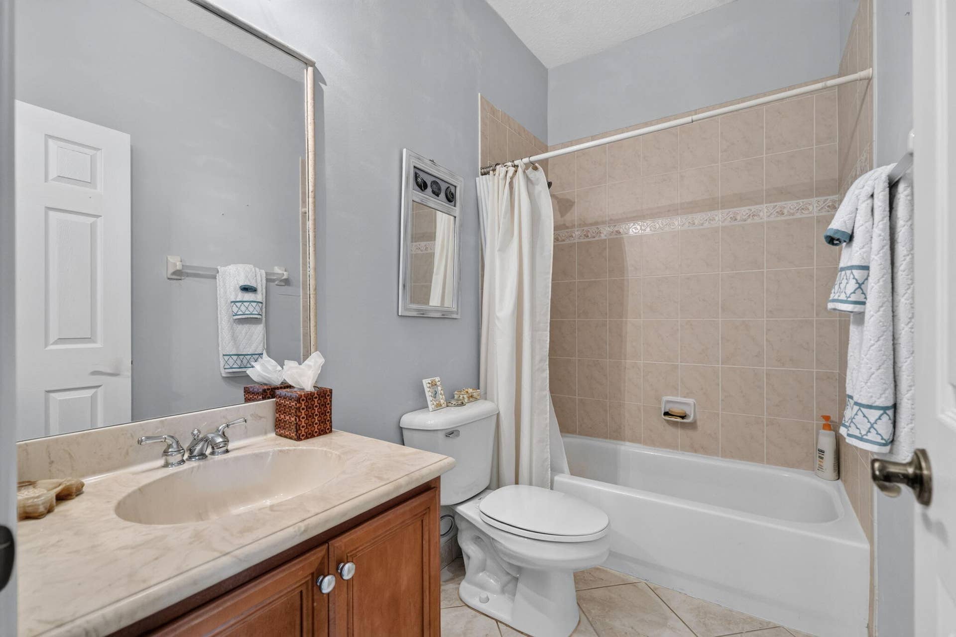 319 E BAY CEDAR Circle, Jupiter, FL 33458 .