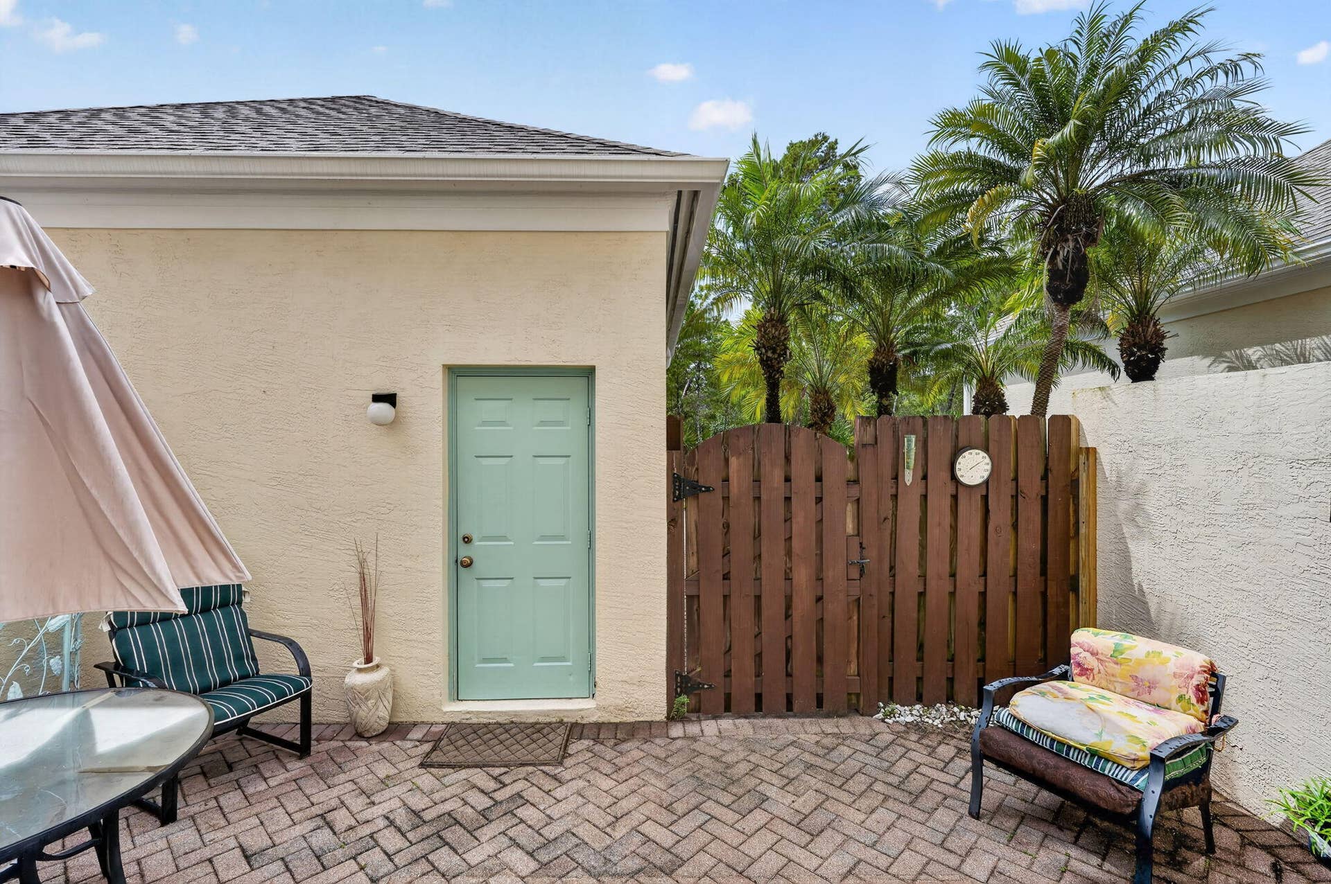 319 E BAY CEDAR Circle, Jupiter, FL 33458 .