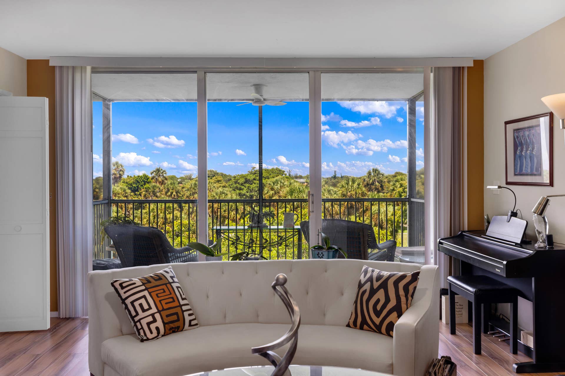 3960 Oaks Clubhouse Drive, #504, Pompano Beach, FL 33069 3960 Oaks Clubhouse Dr-Pompano Beach-Nat