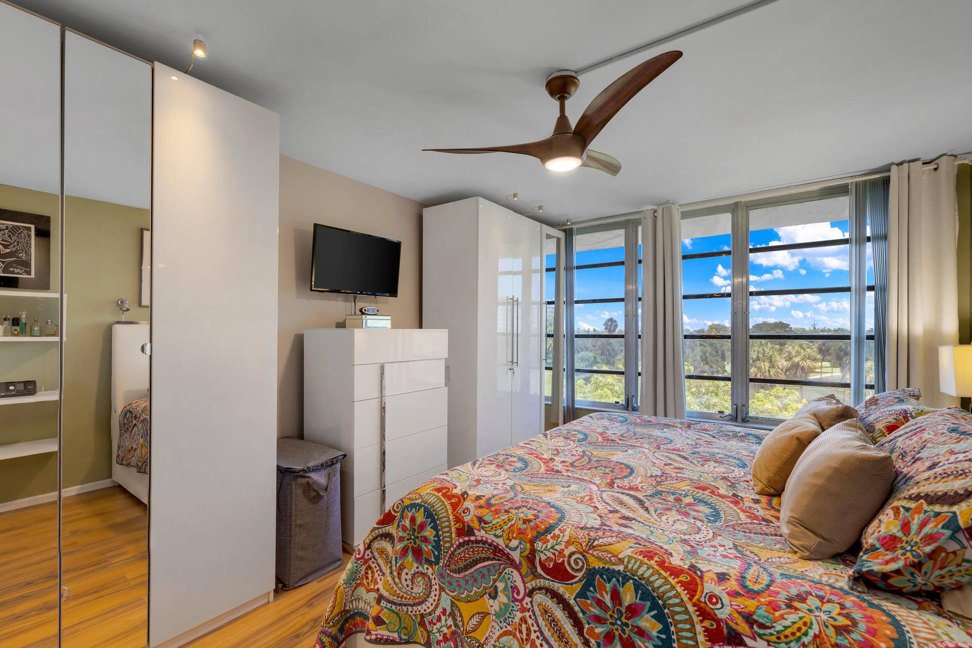 3960 Oaks Clubhouse Drive, #504, Pompano Beach, FL 33069 MASTER BED