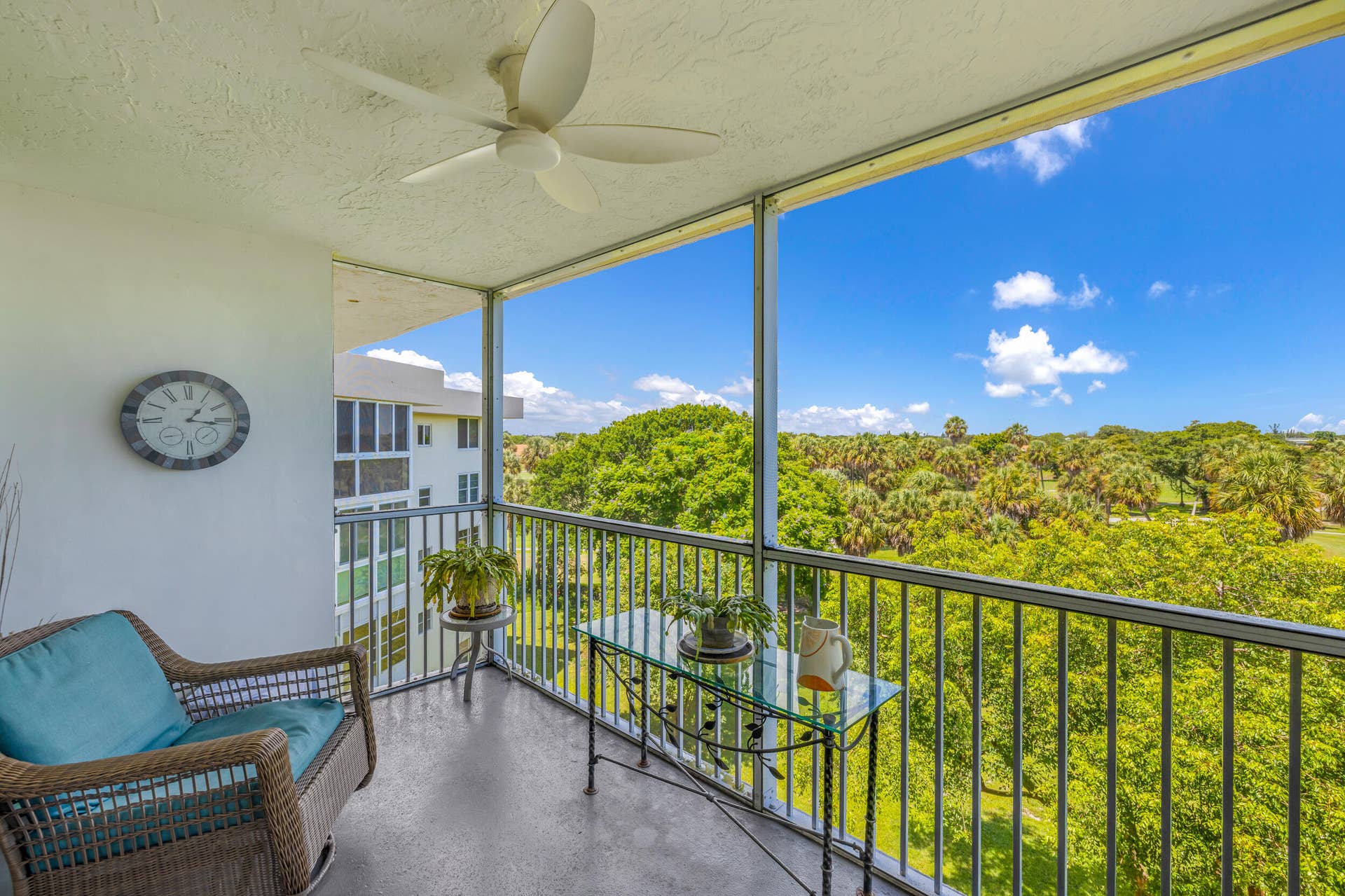 3960 Oaks Clubhouse Drive, #504, Pompano Beach, FL 33069 3960 Oaks Clubhouse Dr-Pompano Beach-Nat
