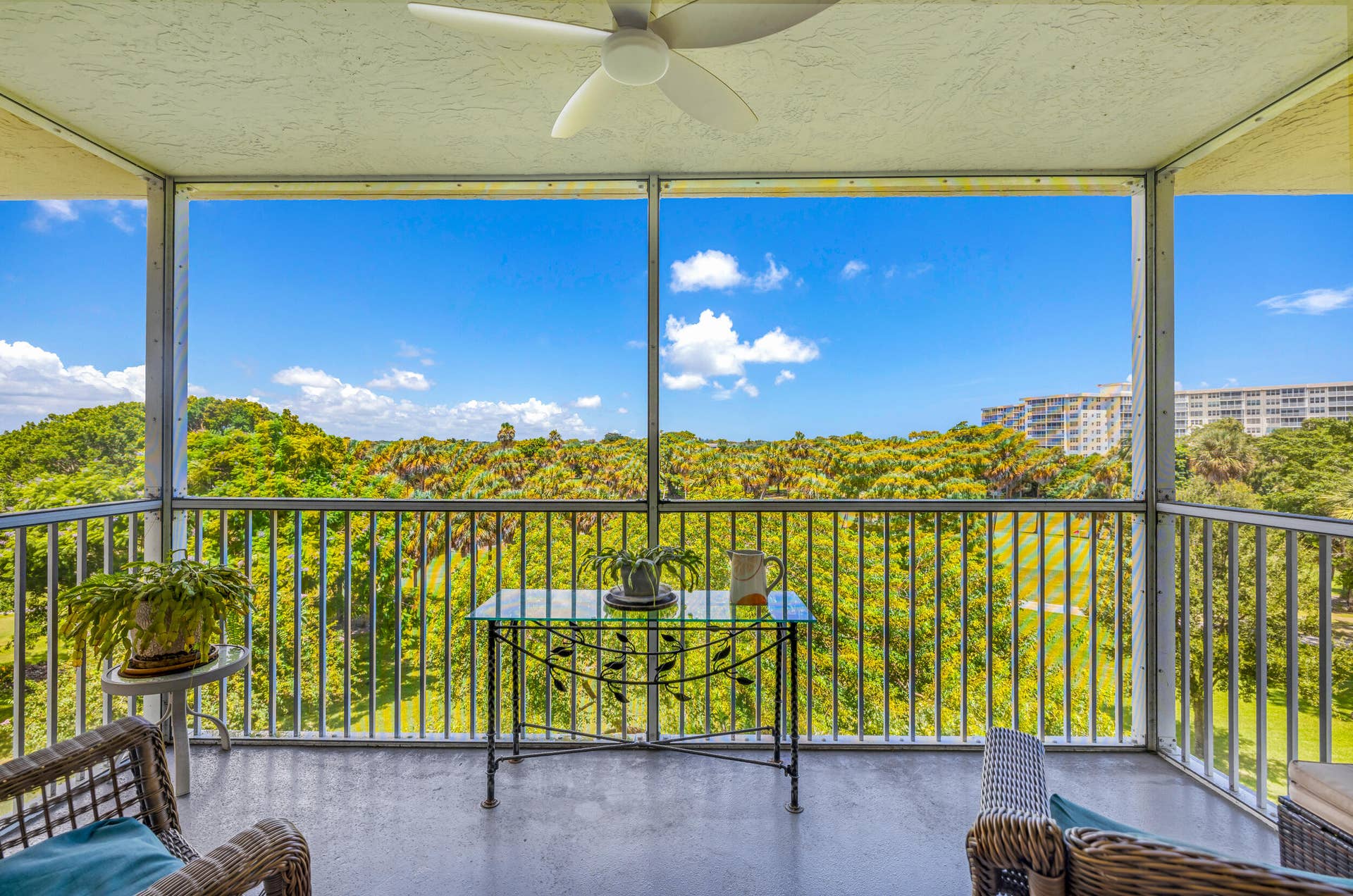 3960 Oaks Clubhouse Drive, #504, Pompano Beach, FL 33069 3960 Oaks Clubhouse Dr-Pompano Beach-Nat
