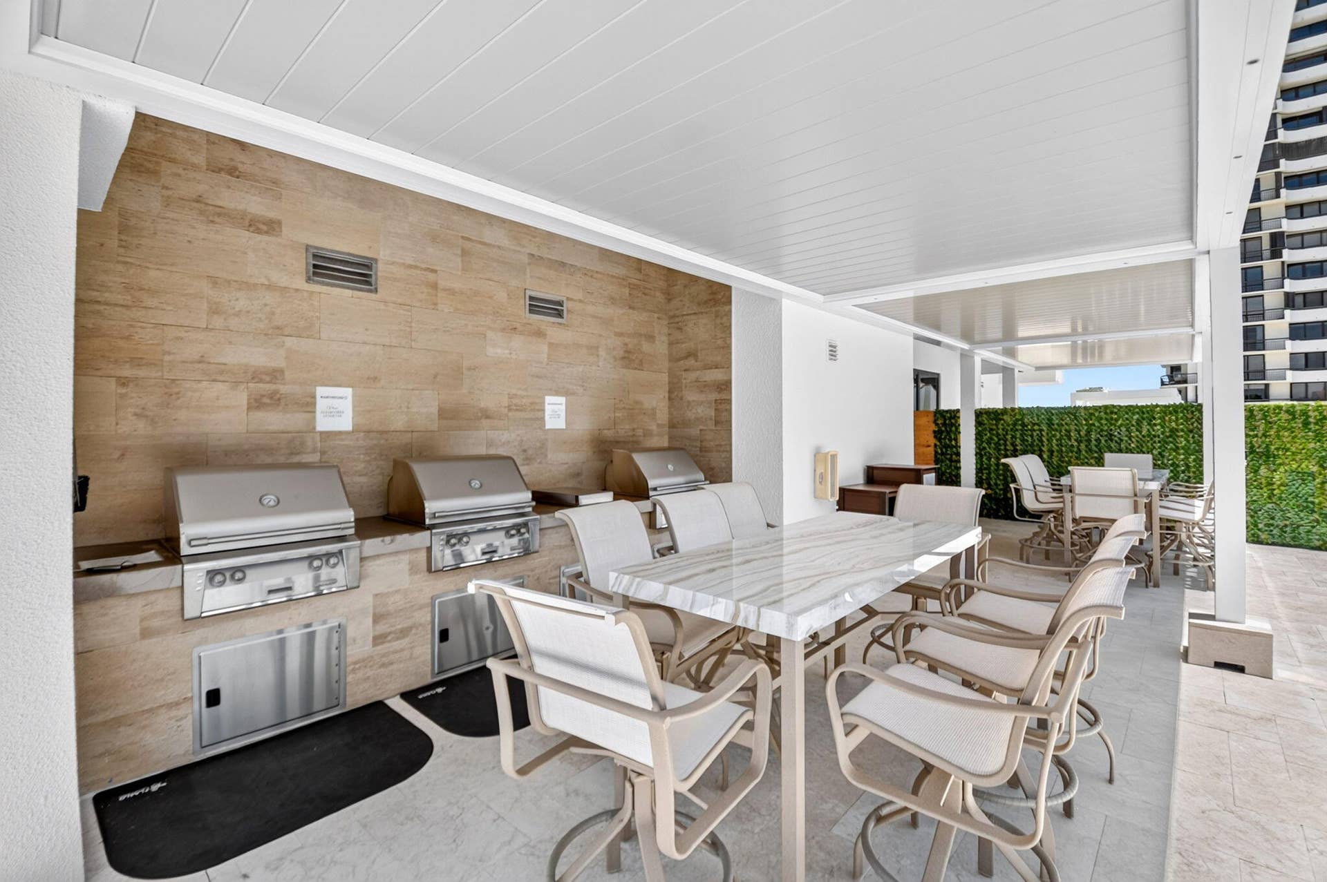 Covered grilling and dining area makes casual outdoor entertaining part of the Martinique 2 lifestyle.