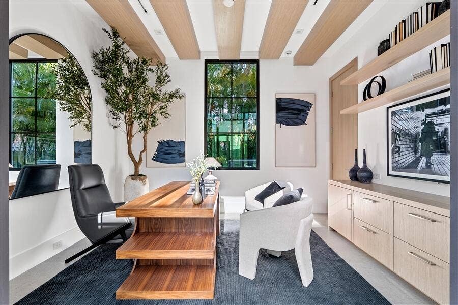 dash_OFFICE_STRAIGHT