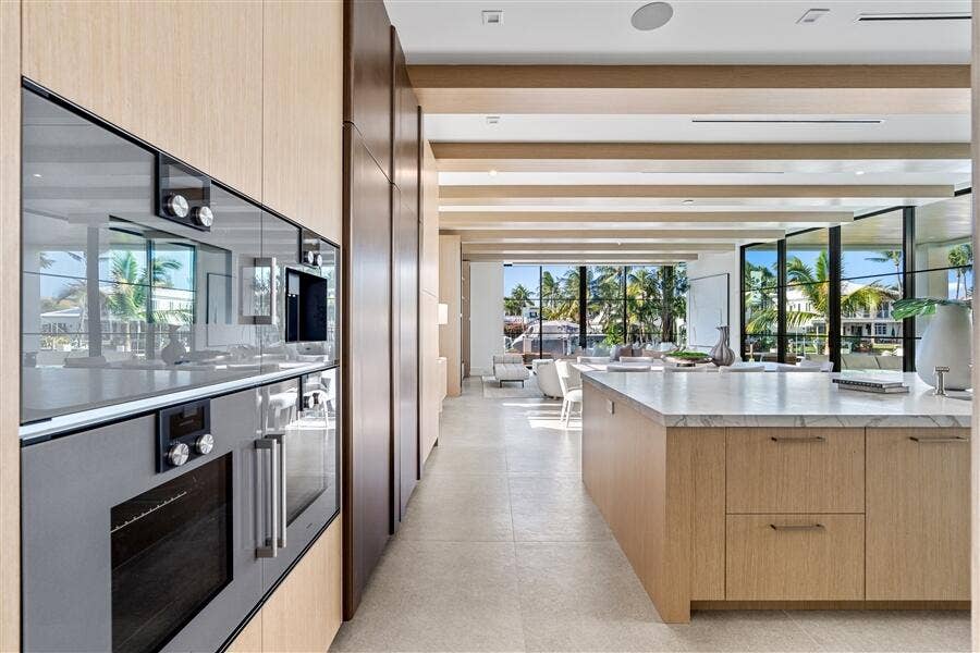 dash_KITCHEN_STRAIGHT_TO_LIVING