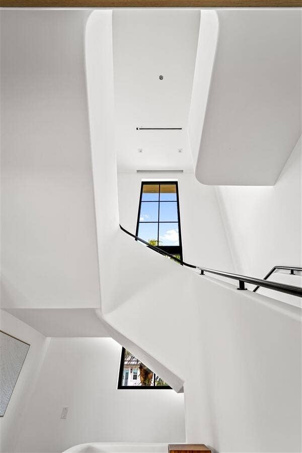 dash_STAIRS_VERTICAL_DETAIL